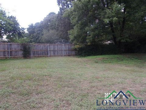 A home in Gladewater