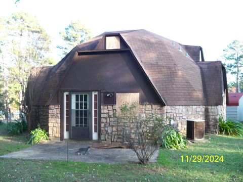 A home in Gladewater