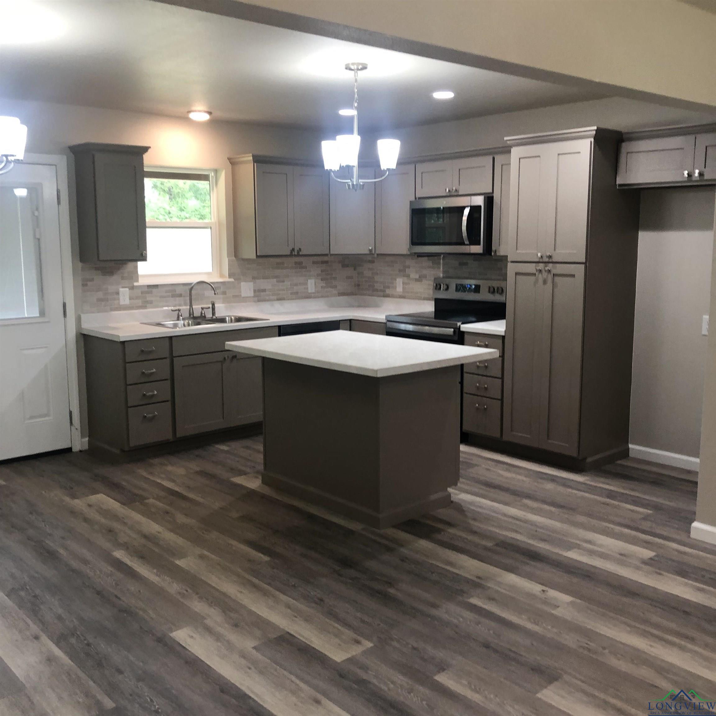 105 Meadow, Naples, Texas image 6