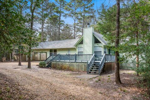 Homes For Sale - 140 Woodfern Glen<br/> Holly Lake Ranch, TX 75765