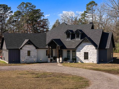 Homes For Sale - 121 Private Rd 6451<br/> Beckville, TX 75631