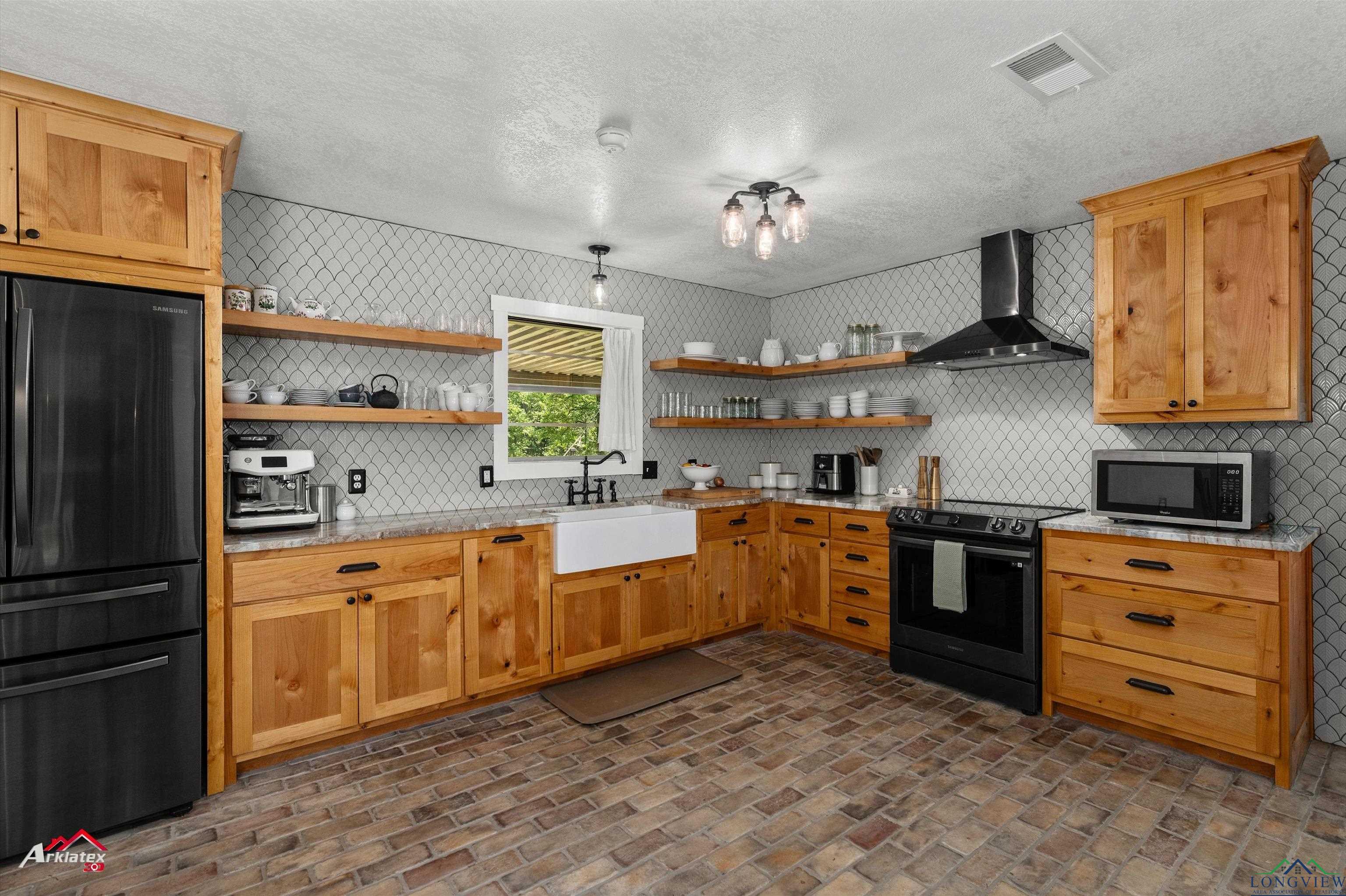 9829 Hwy 11, Hughes Springs, Texas image 11