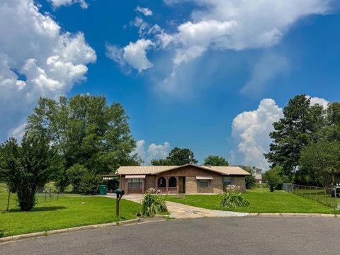 Homes For Sale - 500 Jefferson Street<br/> Bowie County, New Boston, TX 75570