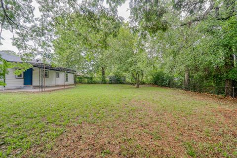 Homes For Sale - 611 Hickory St<br/> Hughes Springs, TX 75656