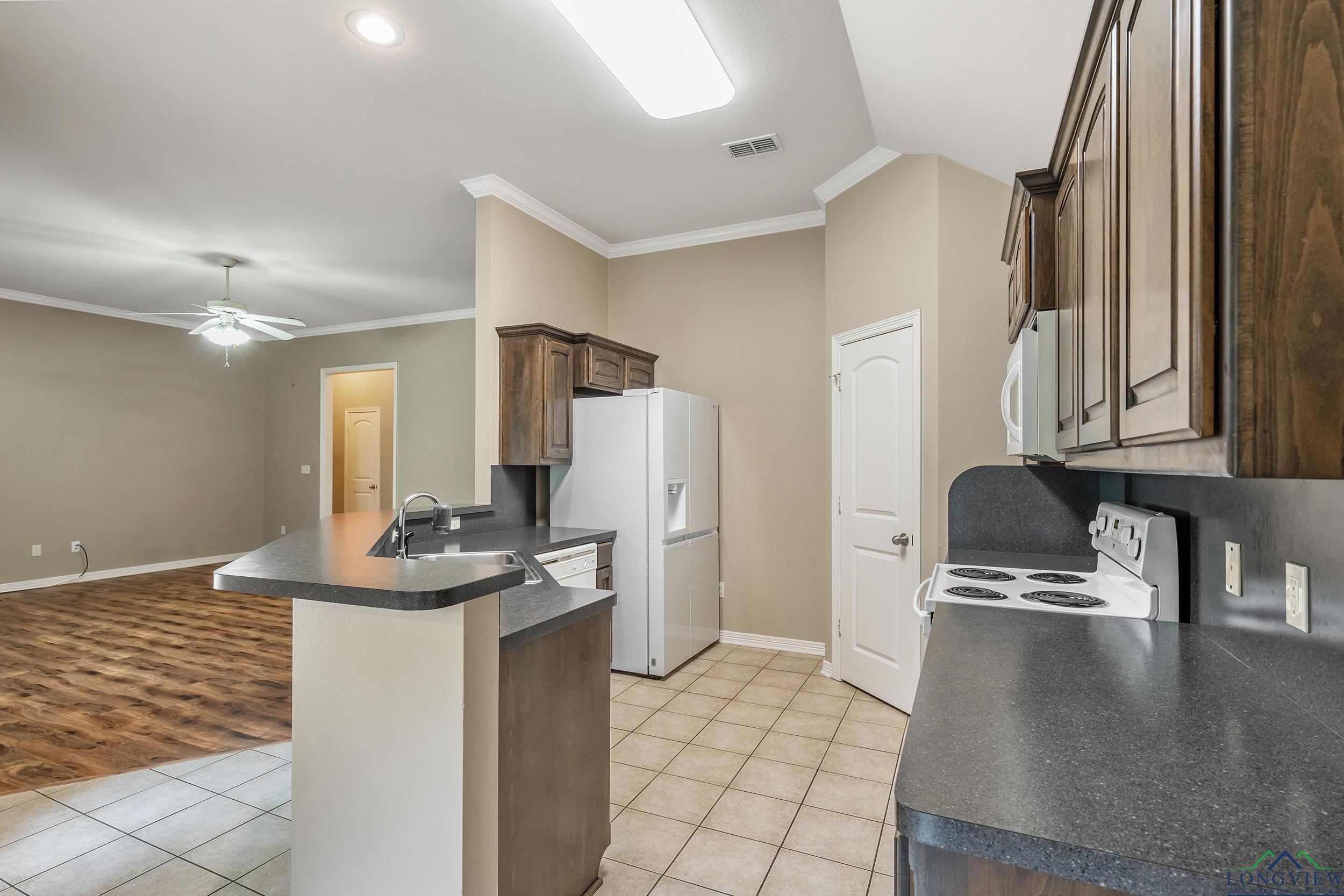 1624 Crockett Dr, Tyler, Texas image 9