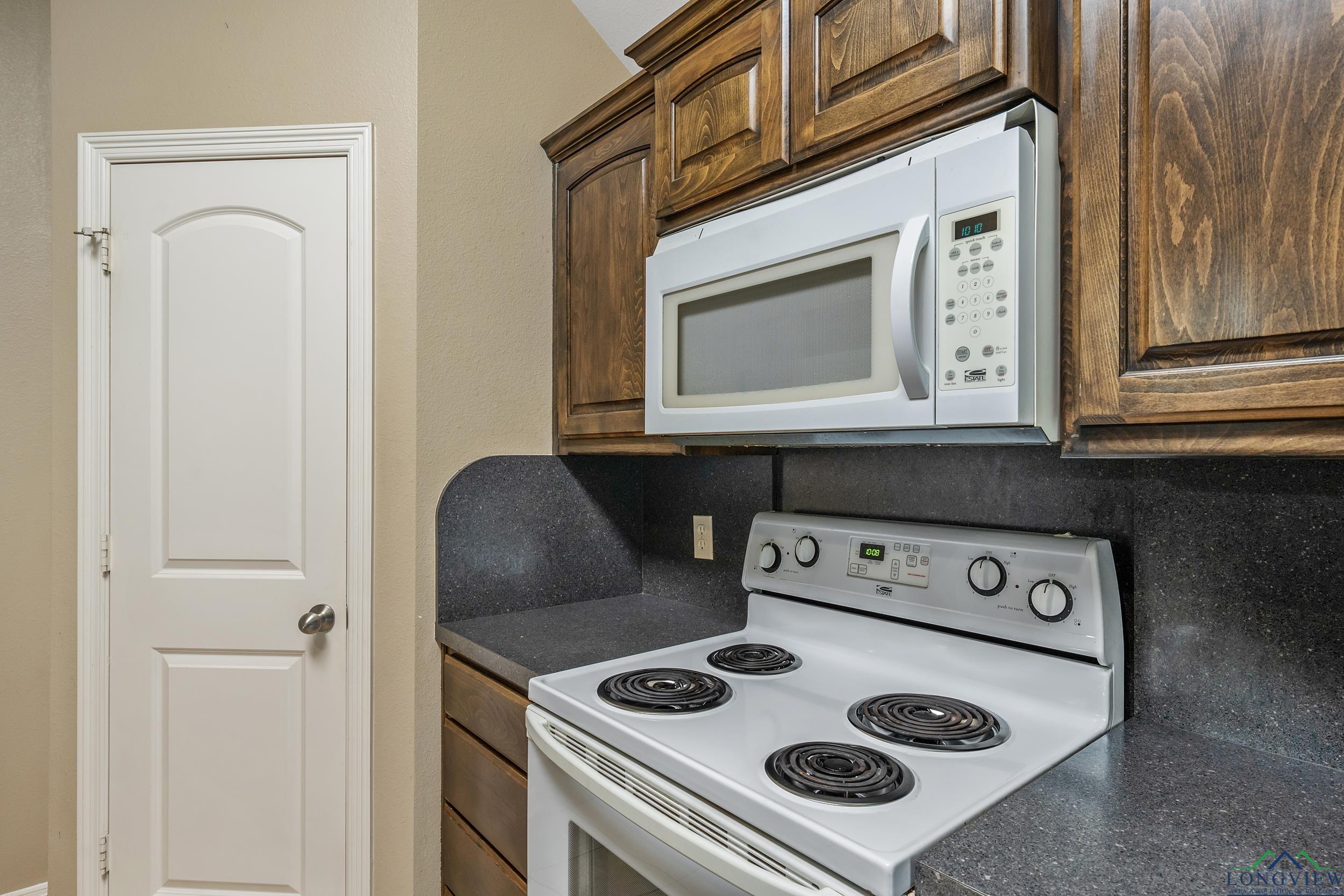1624 Crockett Dr, Tyler, Texas image 11