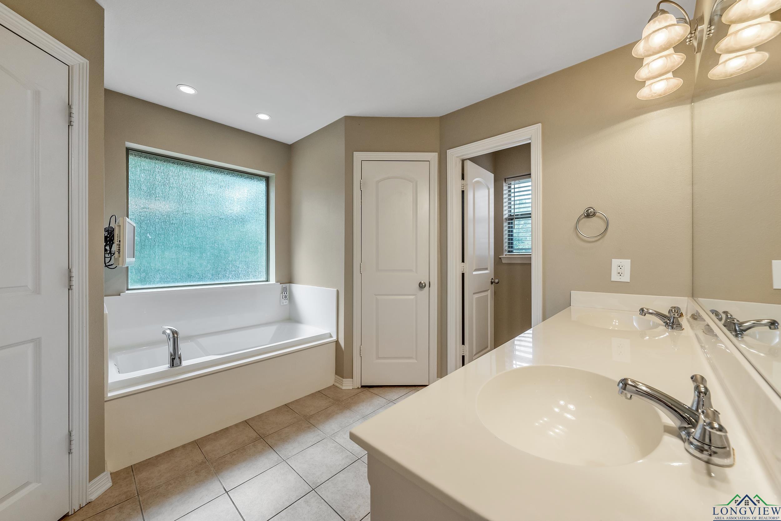 1624 Crockett Dr, Tyler, Texas image 15