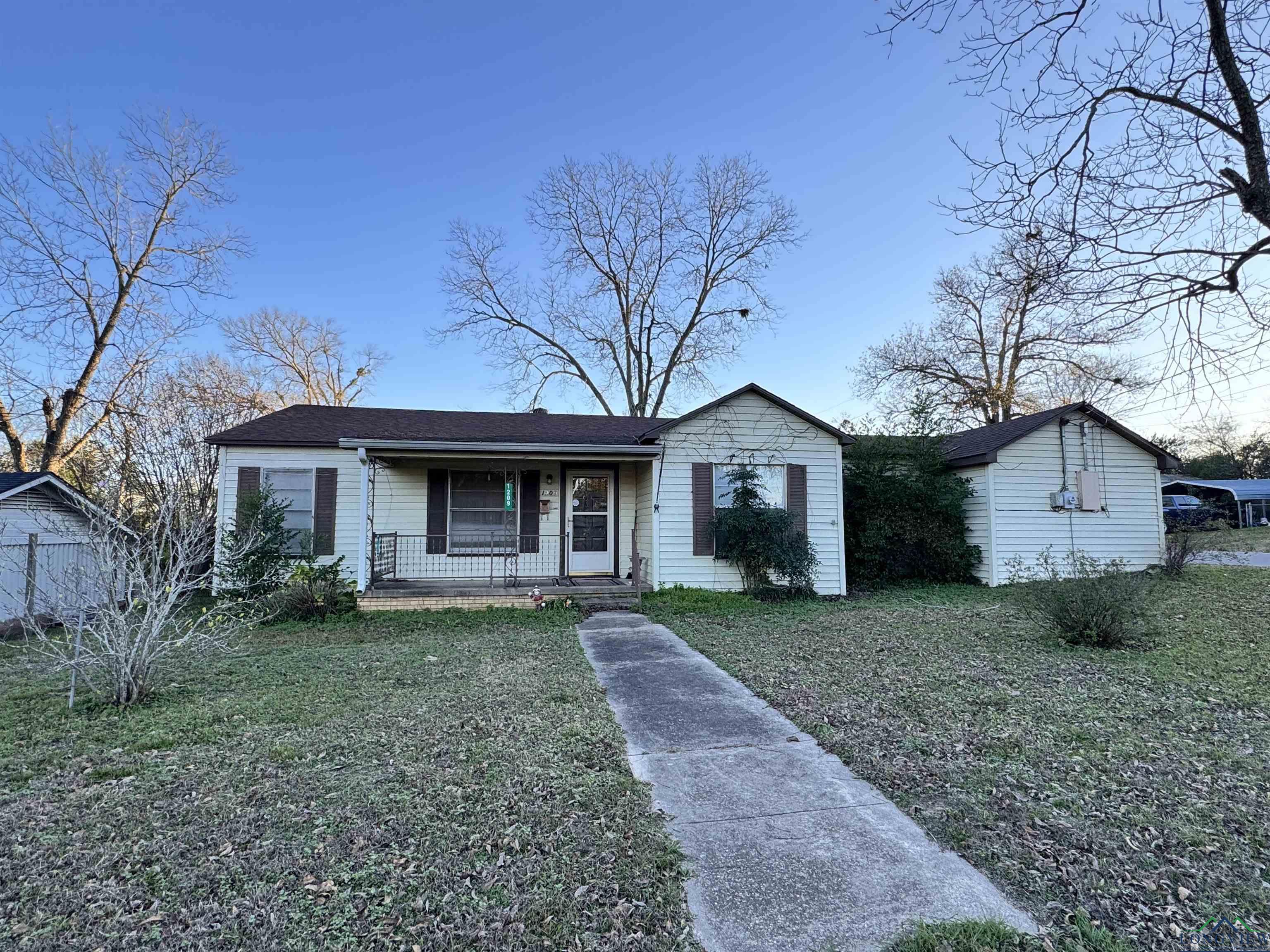 1209 Price St, Henderson, Texas image 1