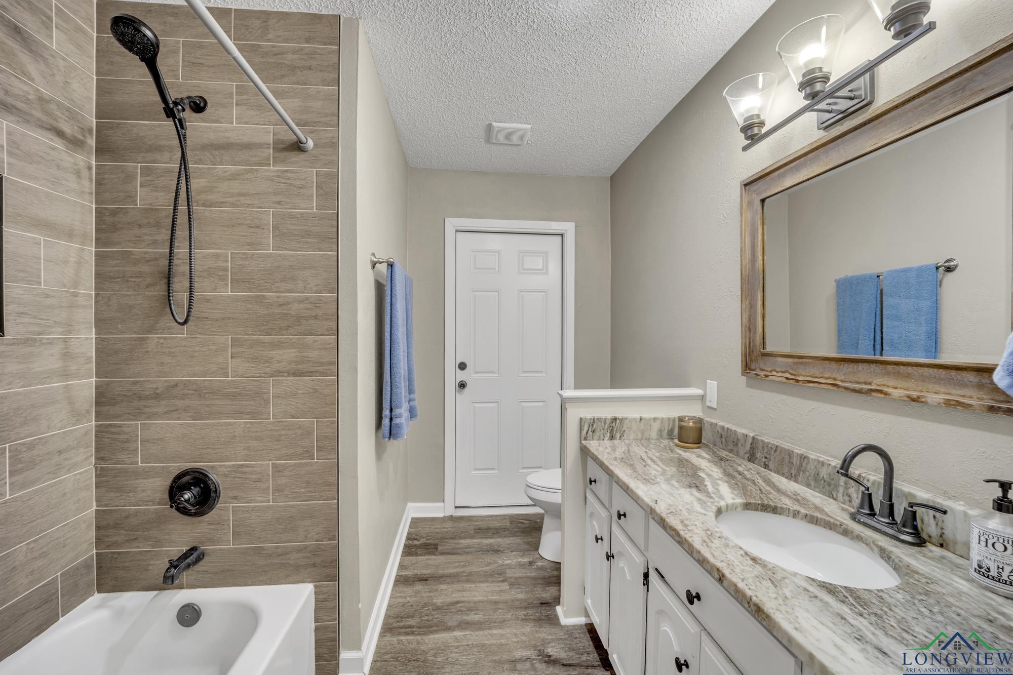 2103 NE Oakridge Dr, Gladewater, Texas image 21