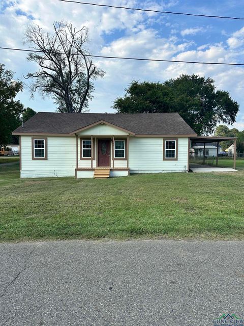 Homes For Sale - 109 W Sedberry St<br/> Marion County, Jefferson, TX 75657