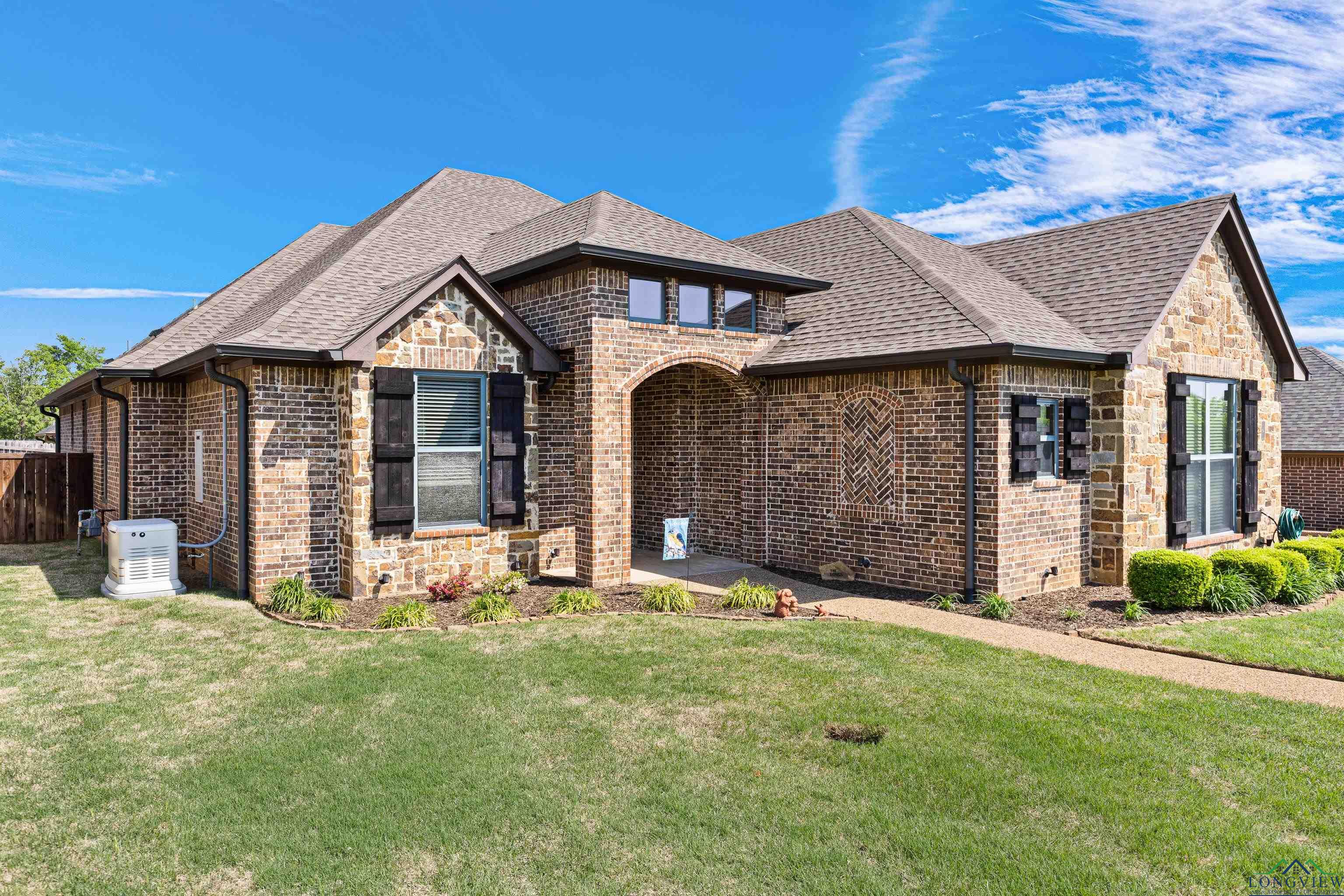 1622 Olympic Dr, Longview, Texas image 1