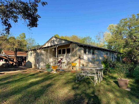 A home in Winfield