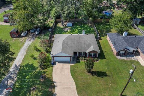 A home in Gladewater