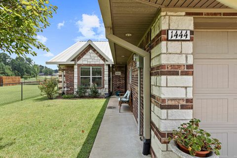 Townhouse For Sale - 1444 Garner Ln<br/> Longview, TX 75605