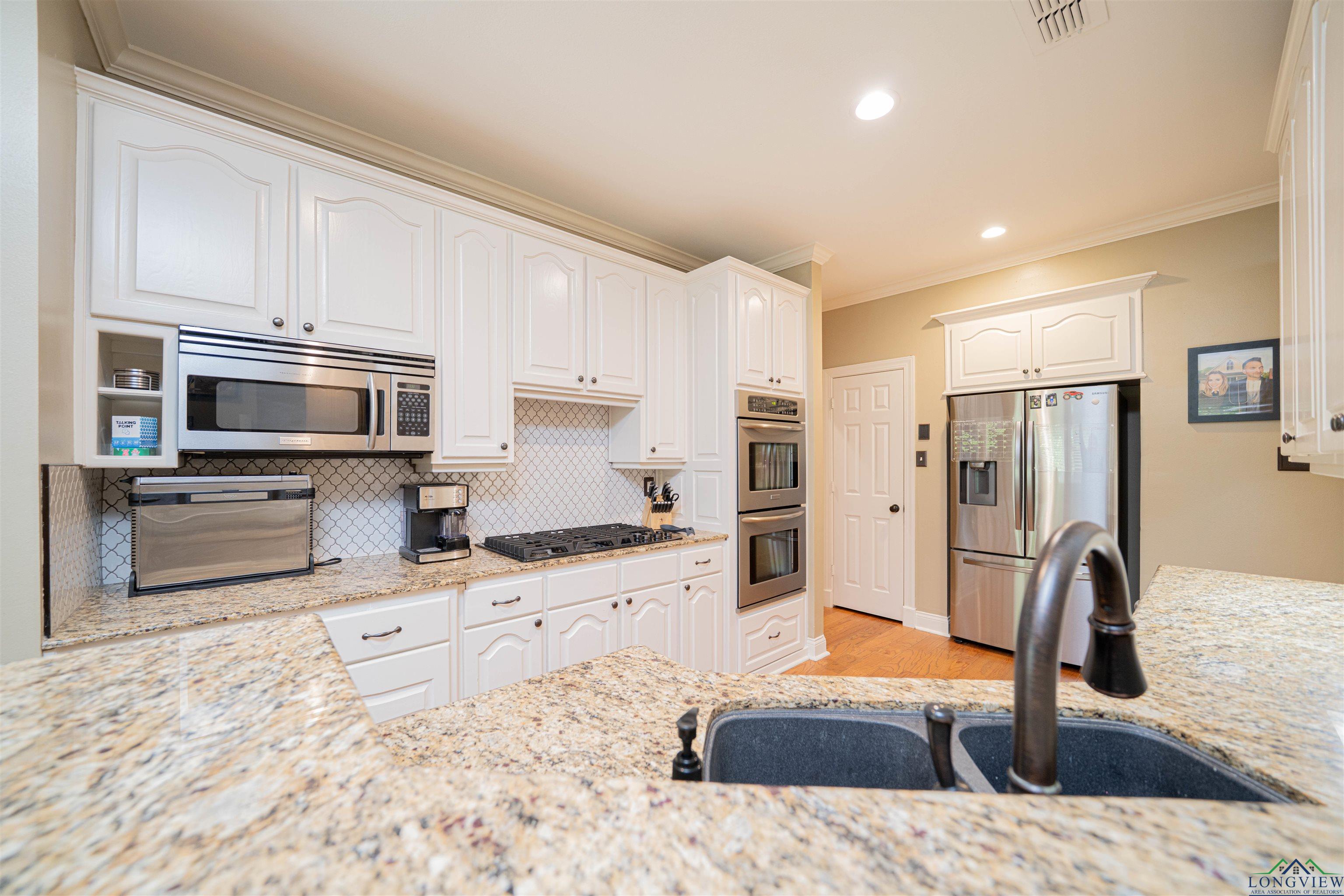 109 Prairie Ln, Longview, Texas image 4