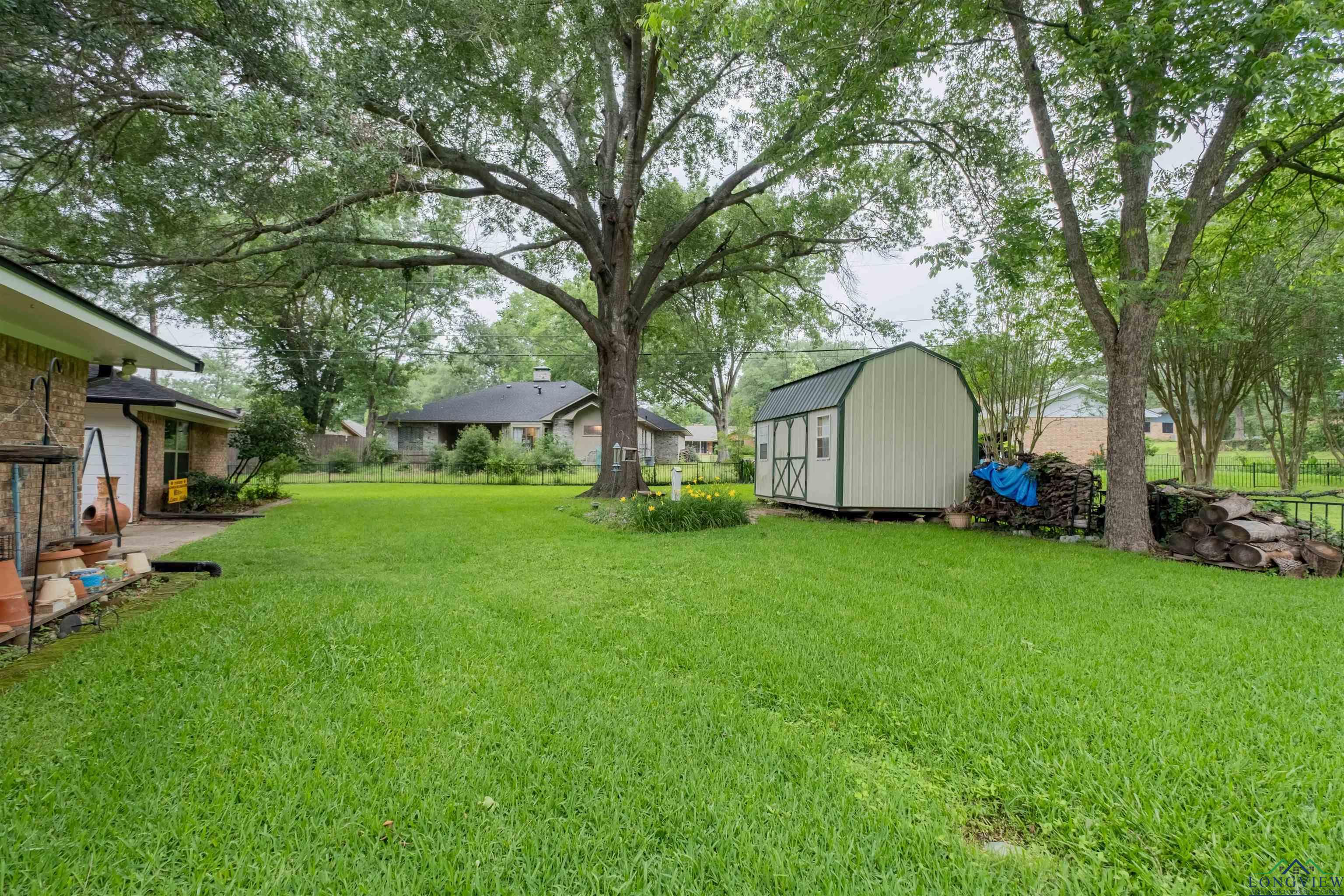 1015 Bel Air Dr, Athens, Texas image 31