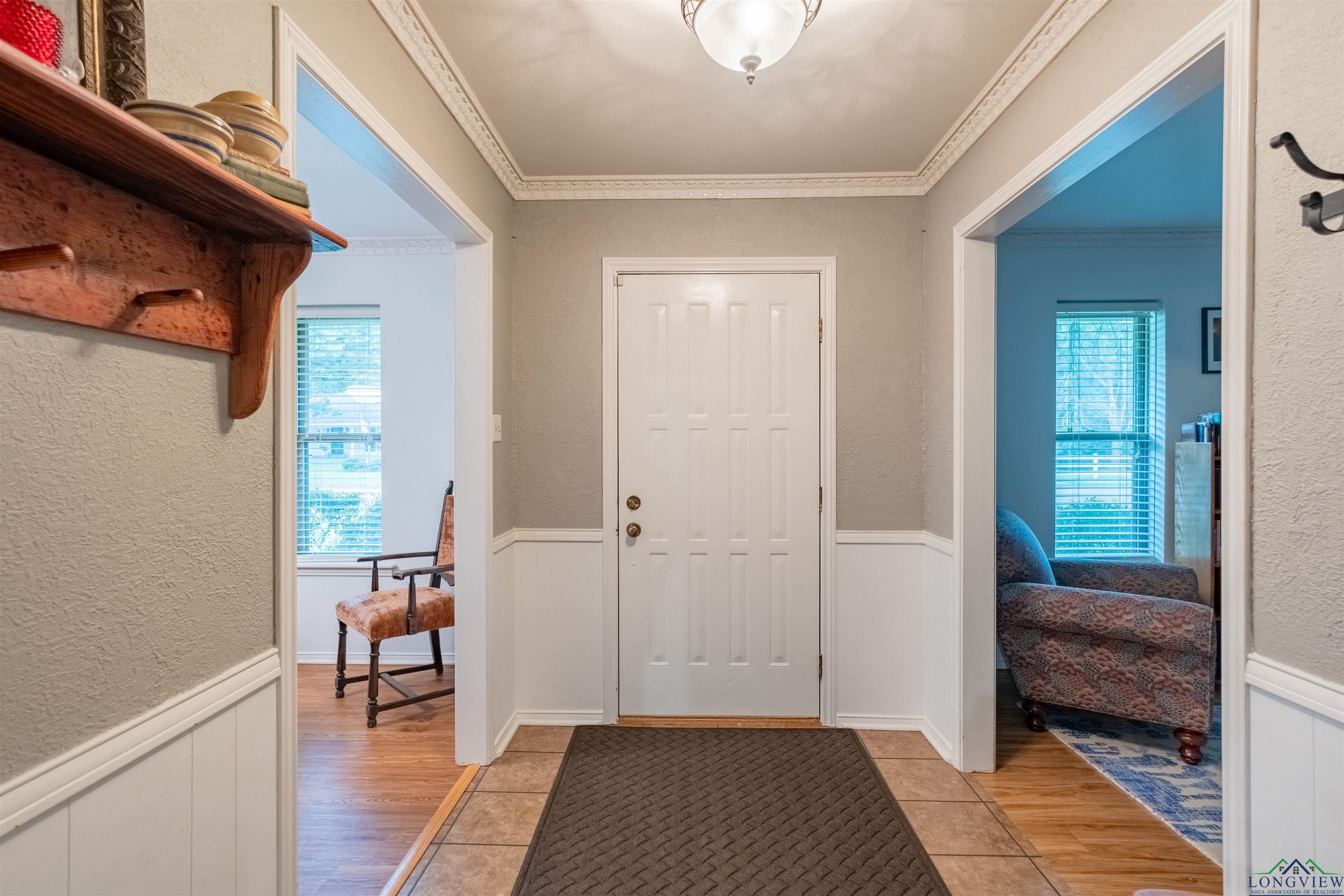1015 Bel Air Dr, Athens, Texas image 3