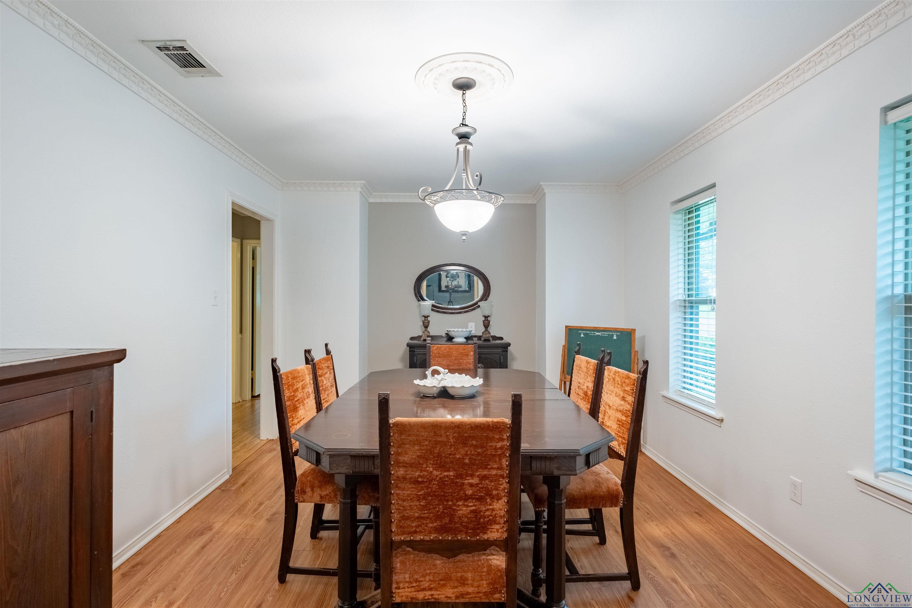 1015 Bel Air Dr, Athens, Texas image 7