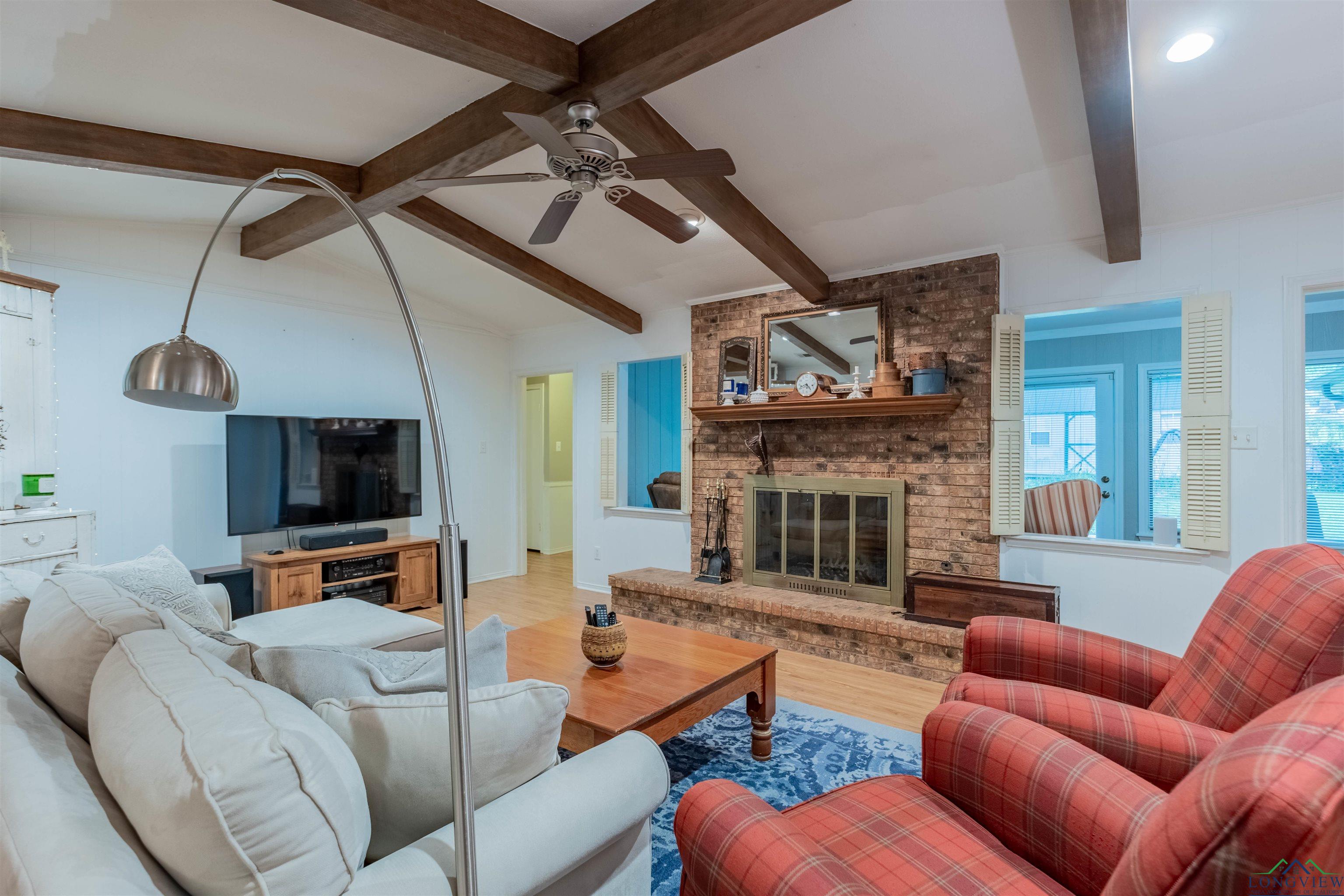 1015 Bel Air Dr, Athens, Texas image 1
