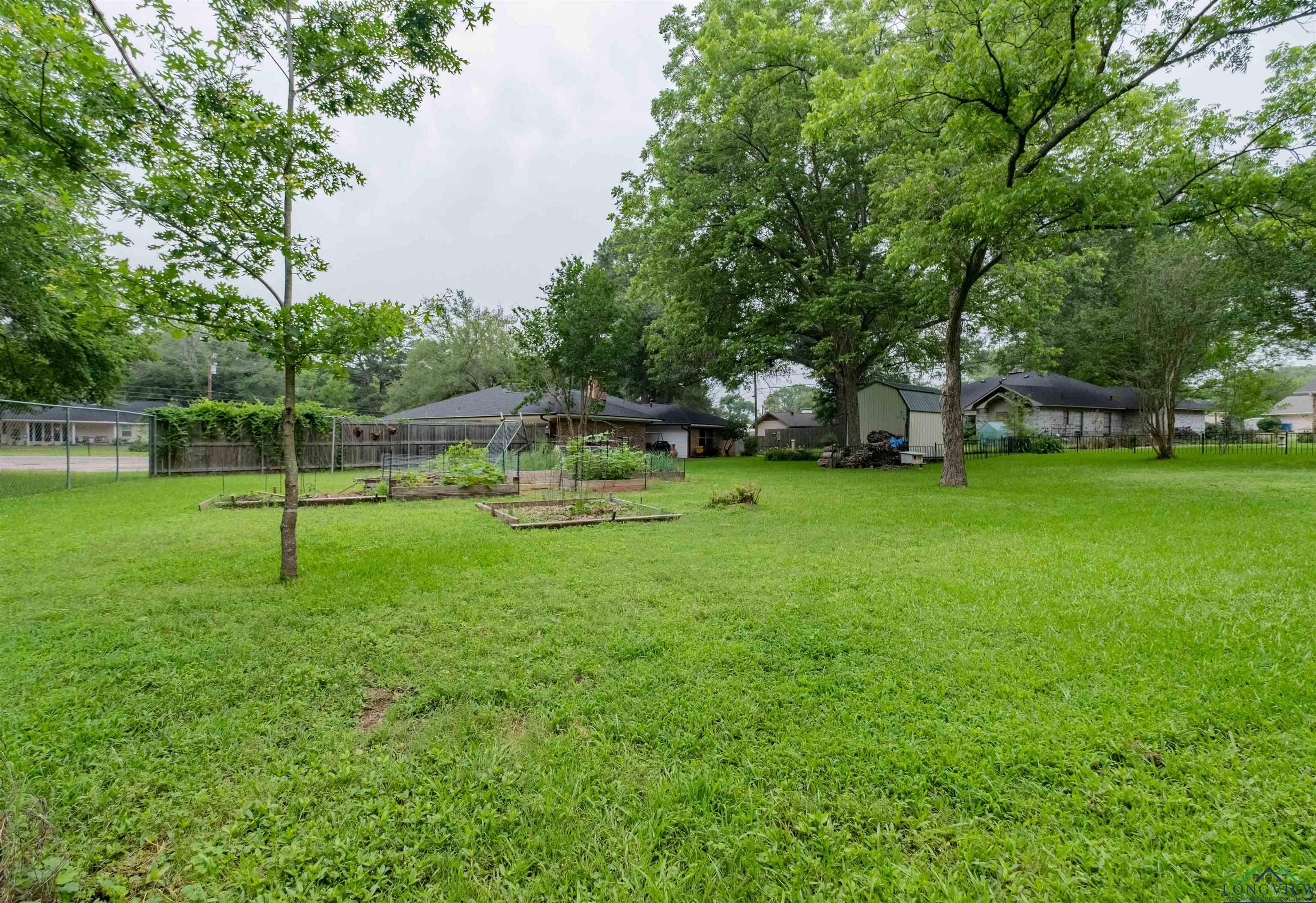 1015 Bel Air Dr, Athens, Texas image 29