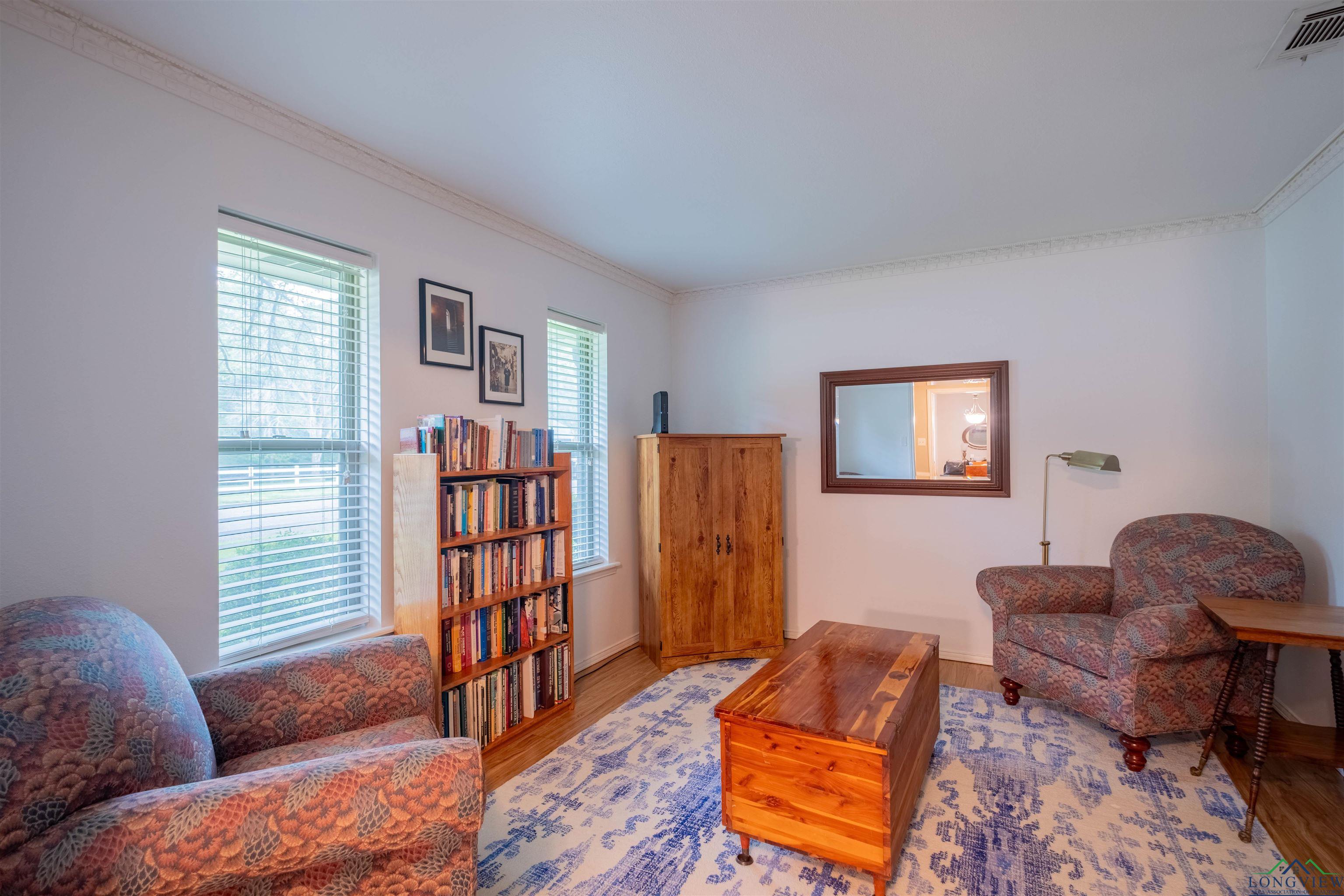 1015 Bel Air Dr, Athens, Texas image 4
