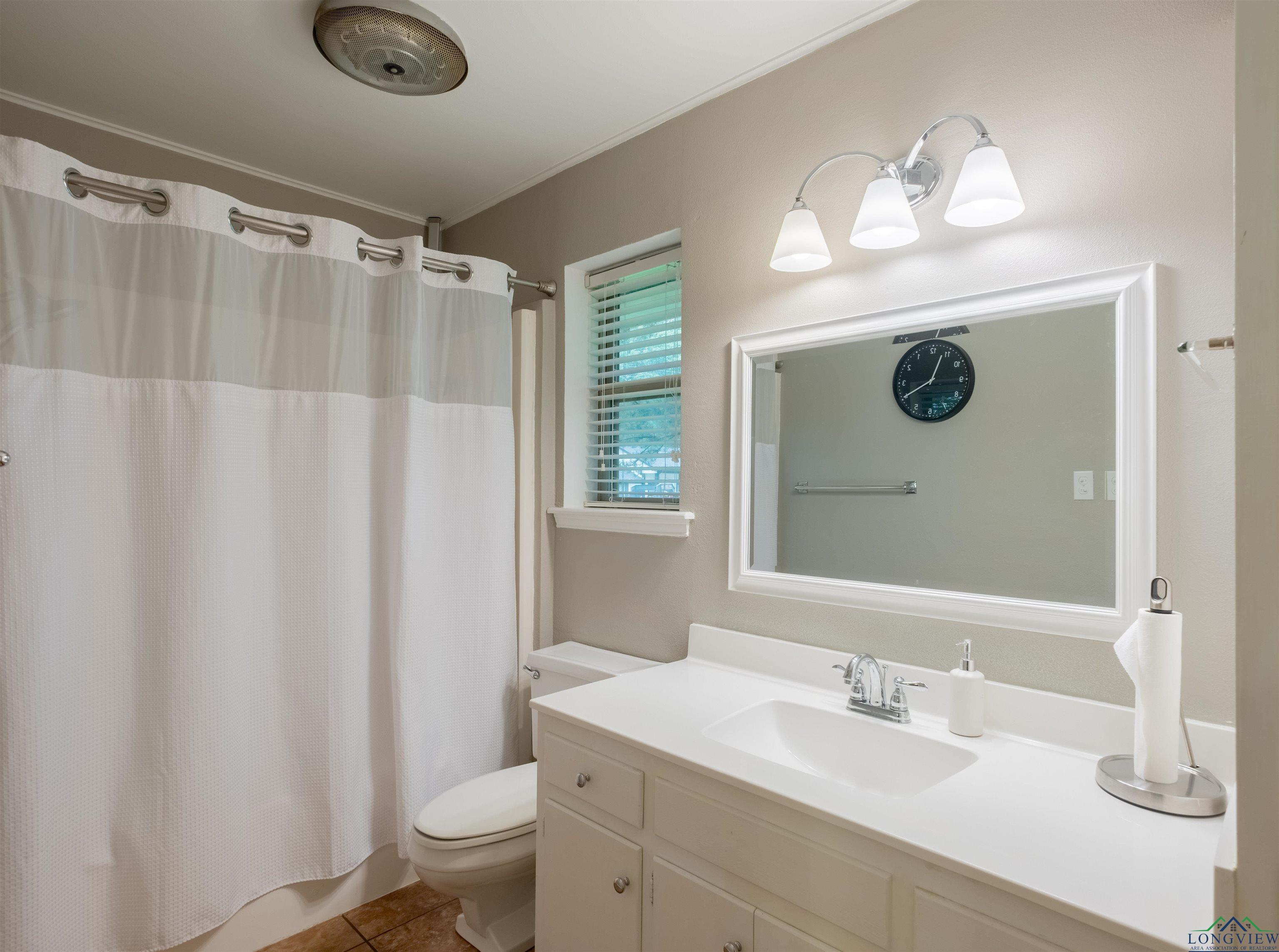 1015 Bel Air Dr, Athens, Texas image 19
