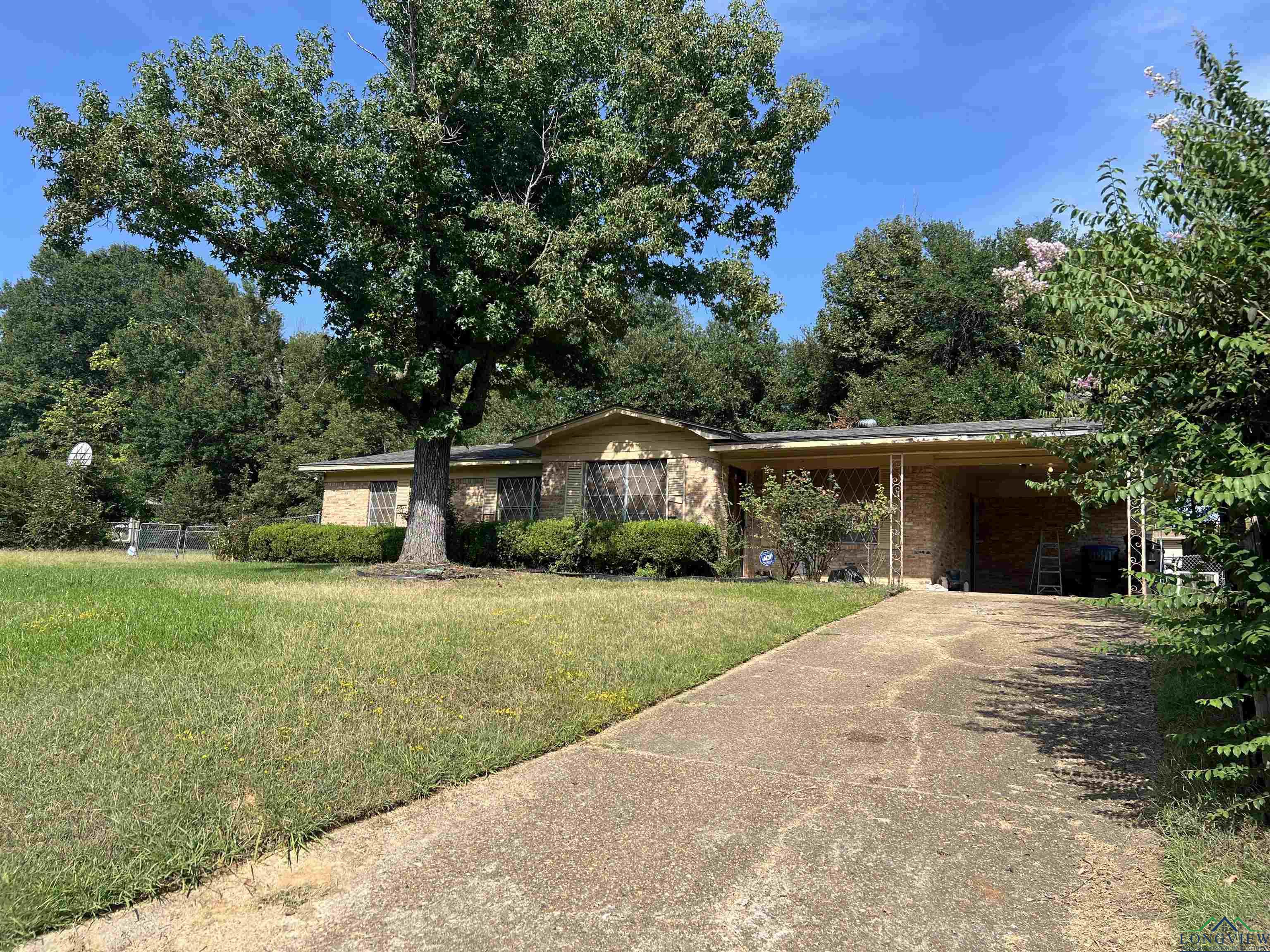 2308 S 14th Street, Longview, Texas image 1