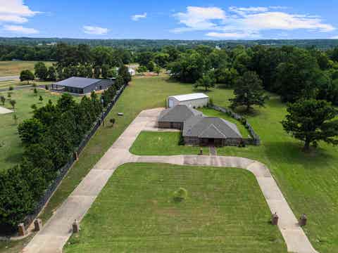 Homes For Sale - 105 Amy Rd<br/> Rusk County, Henderson, TX 75652