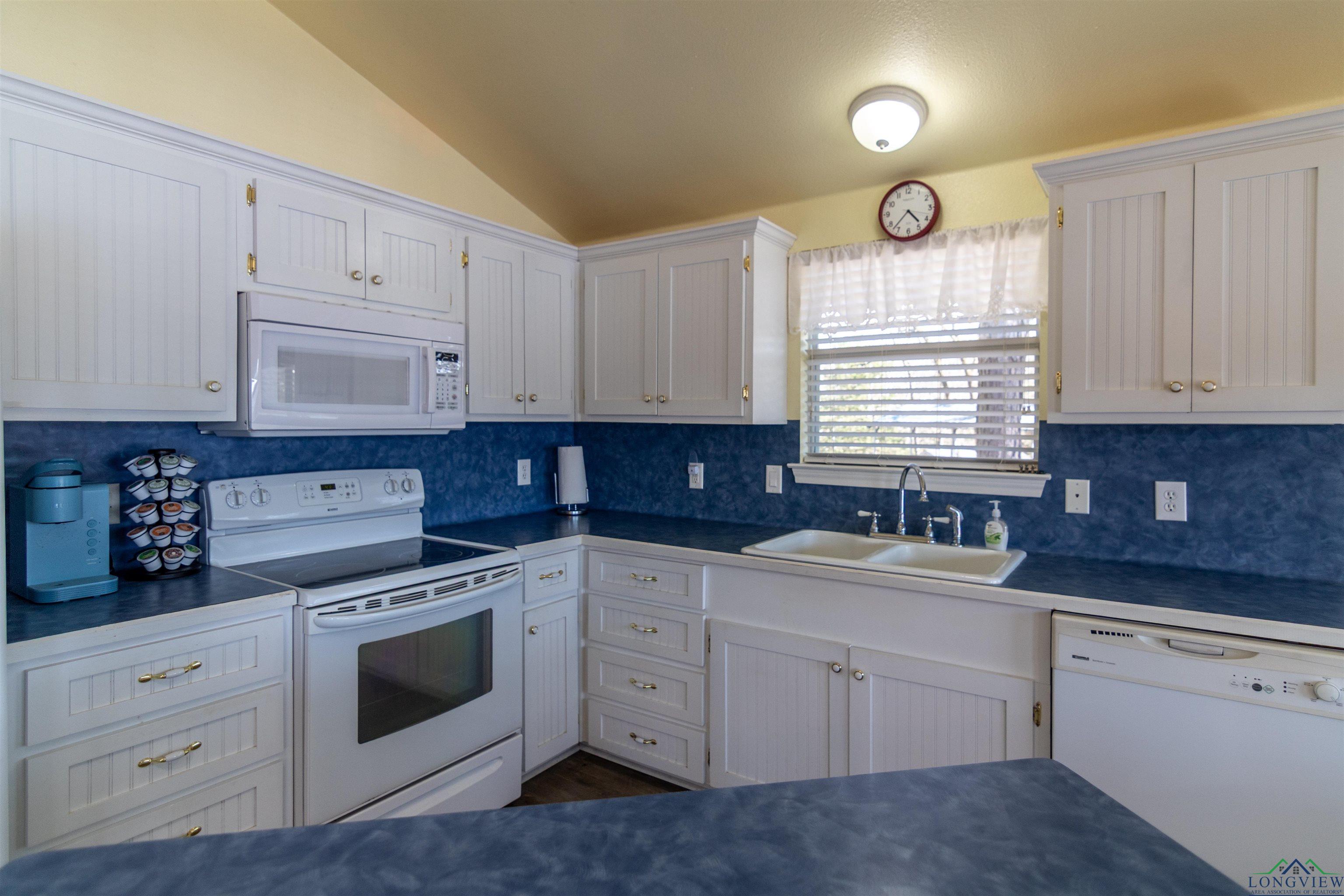 1740 Cr 3333, Omaha, Texas image 7