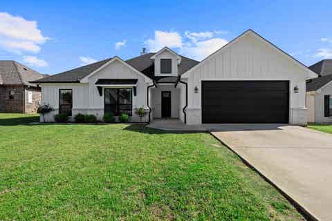 Homes For Sale - 108 Decoy Ln<br/> Harrison County, Hallsville, TX 75650