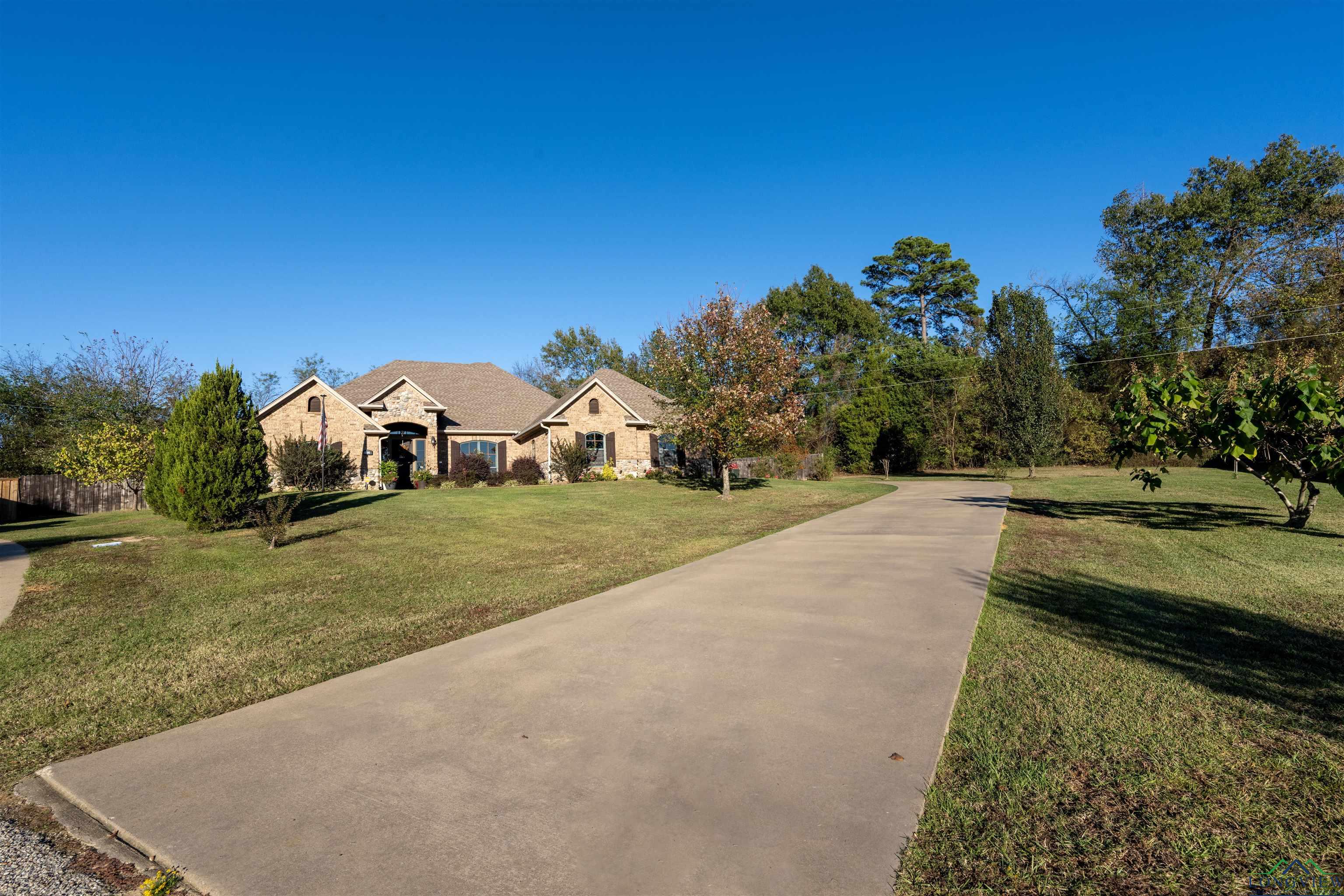 290 Towering Oaks Meadows, Longview, Texas image 3