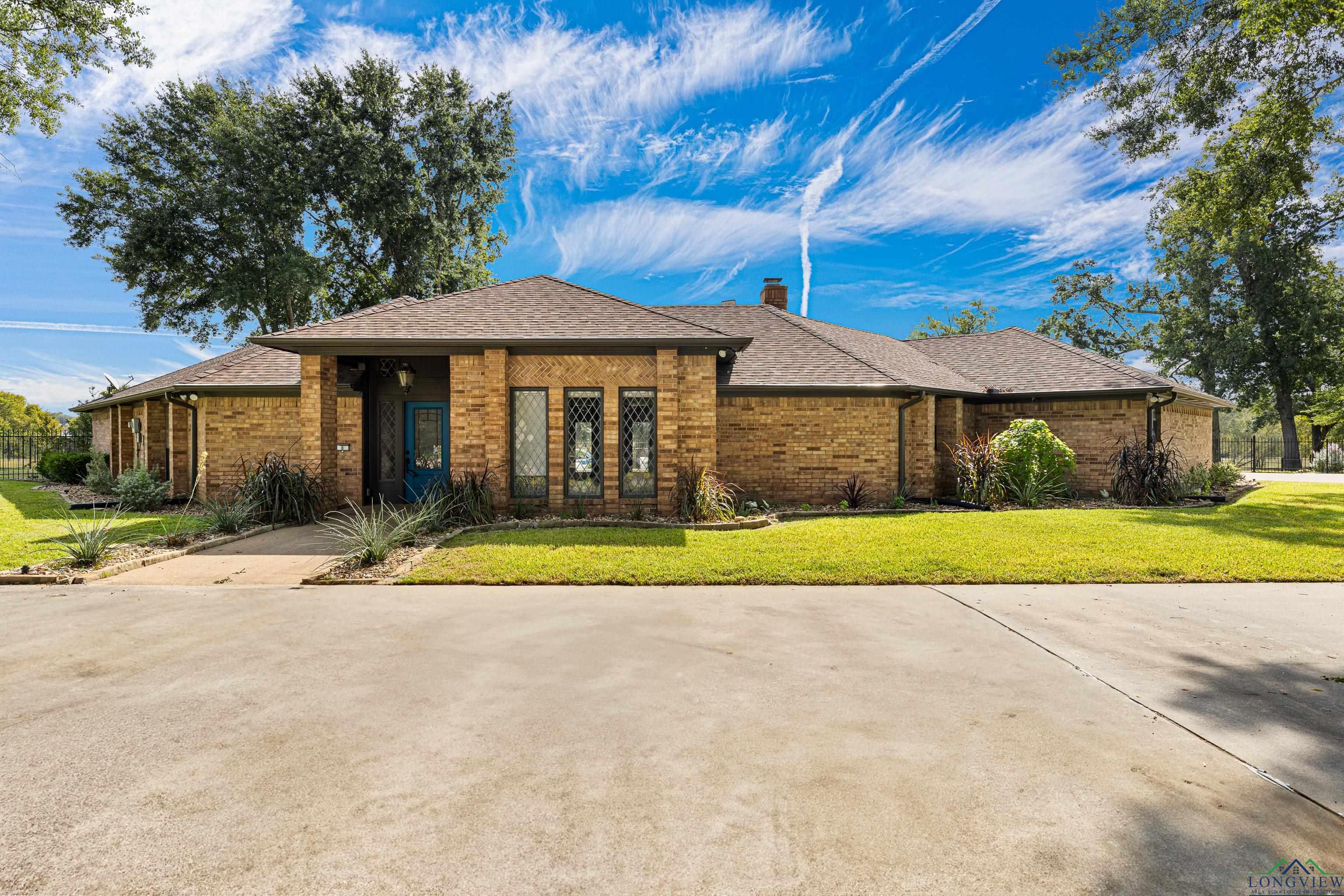 8 Oak Forest Dr, Longview, Texas image 1