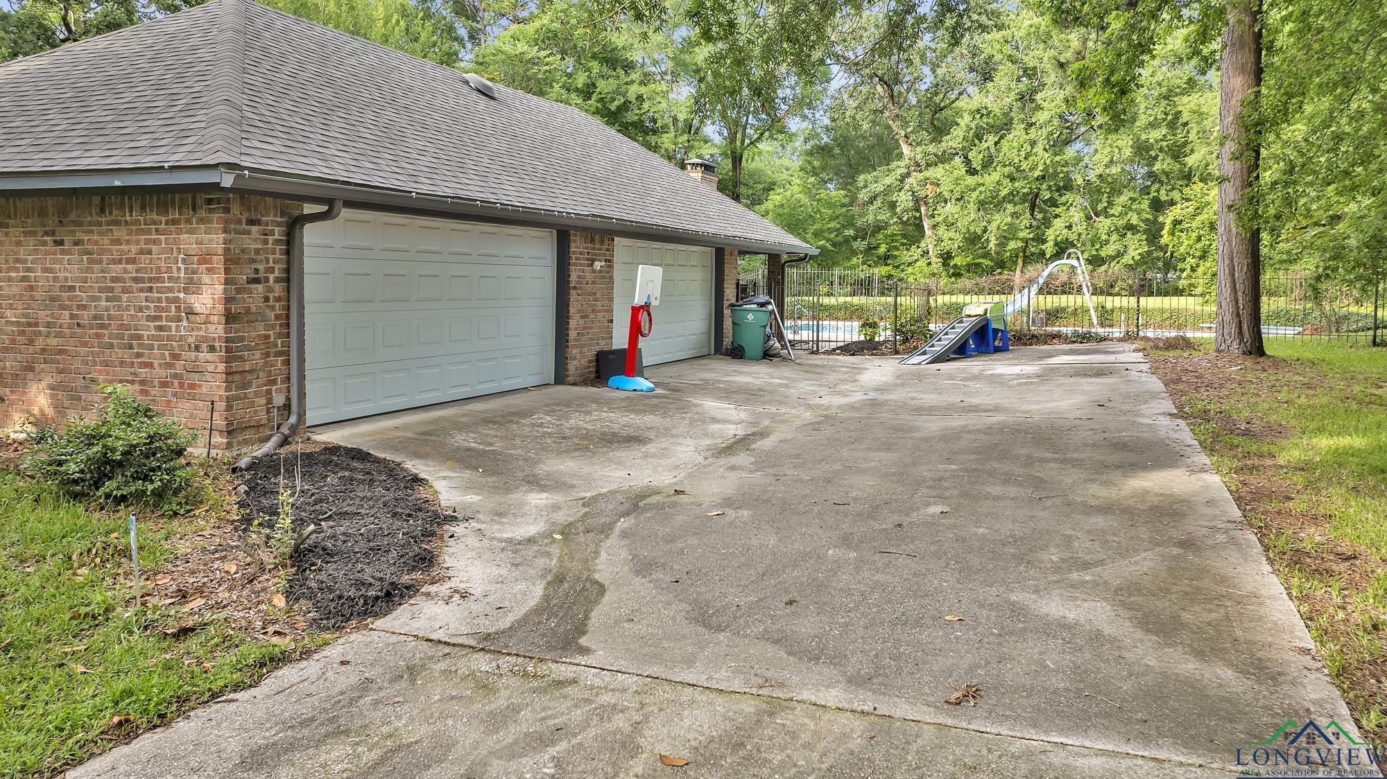 202 Timberlane Dr, Carthage, Texas image 35