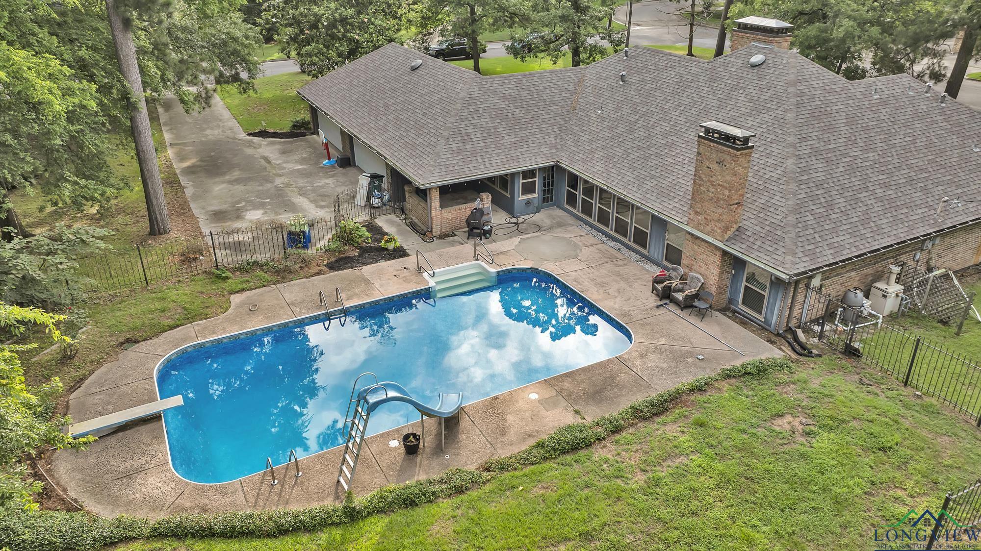 202 Timberlane Dr, Carthage, Texas image 34