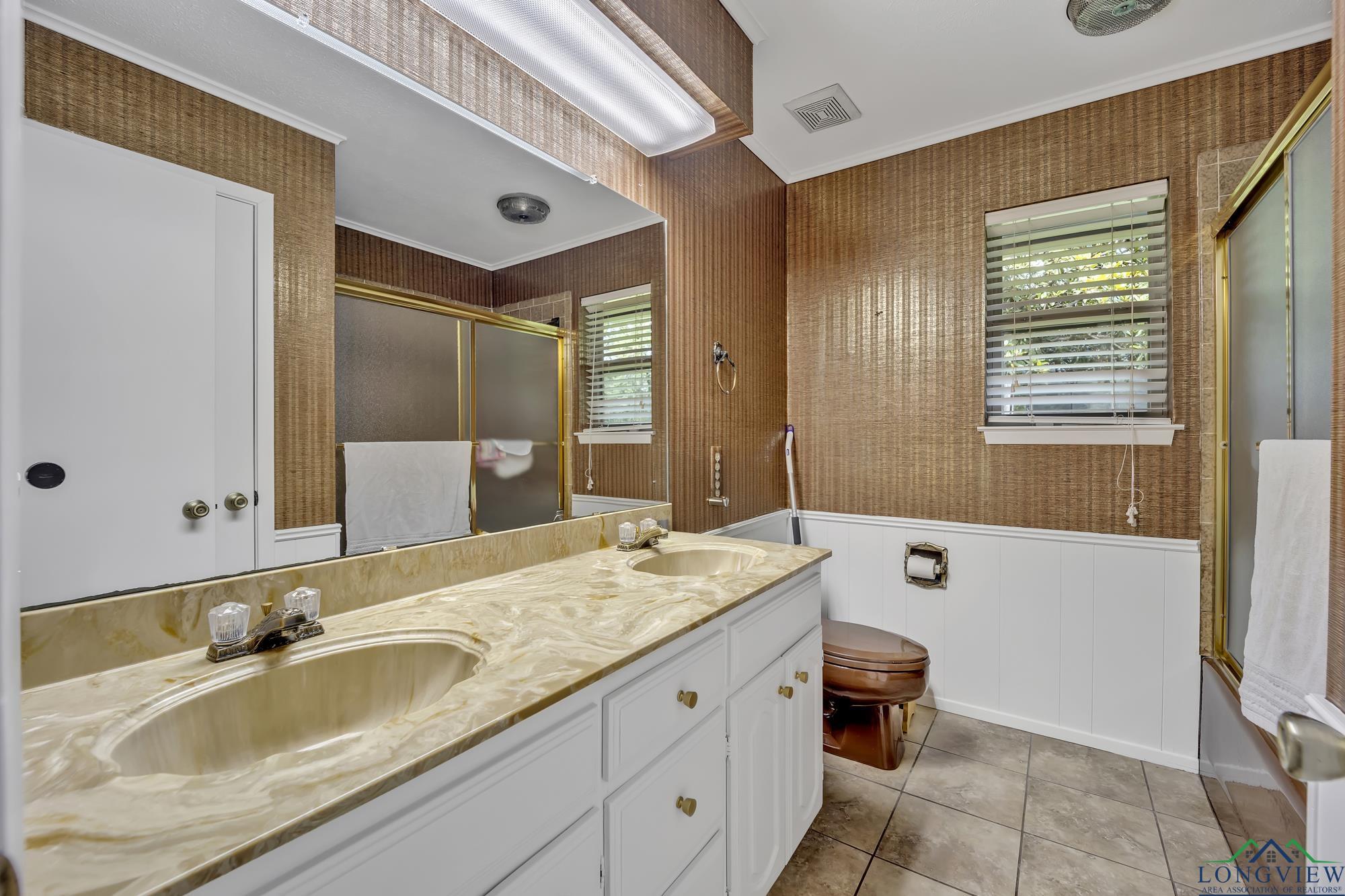 202 Timberlane Dr, Carthage, Texas image 25