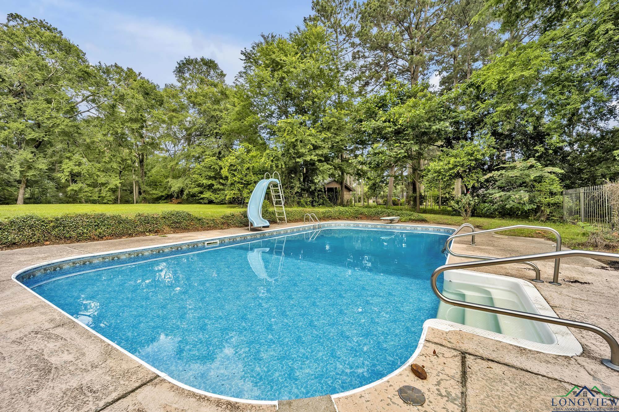 202 Timberlane Dr, Carthage, Texas image 29