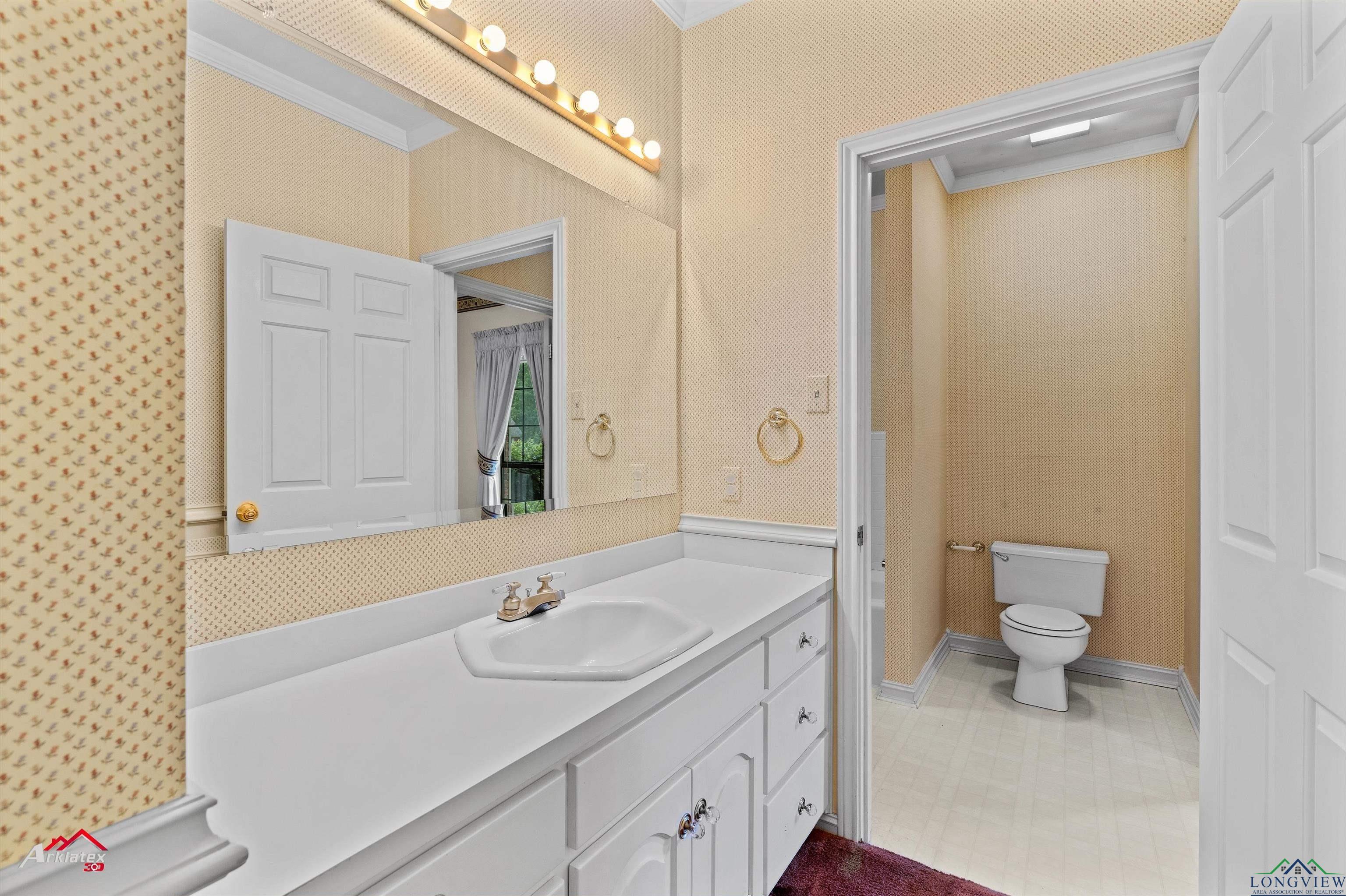 825 University Dr, Carthage, Texas image 26