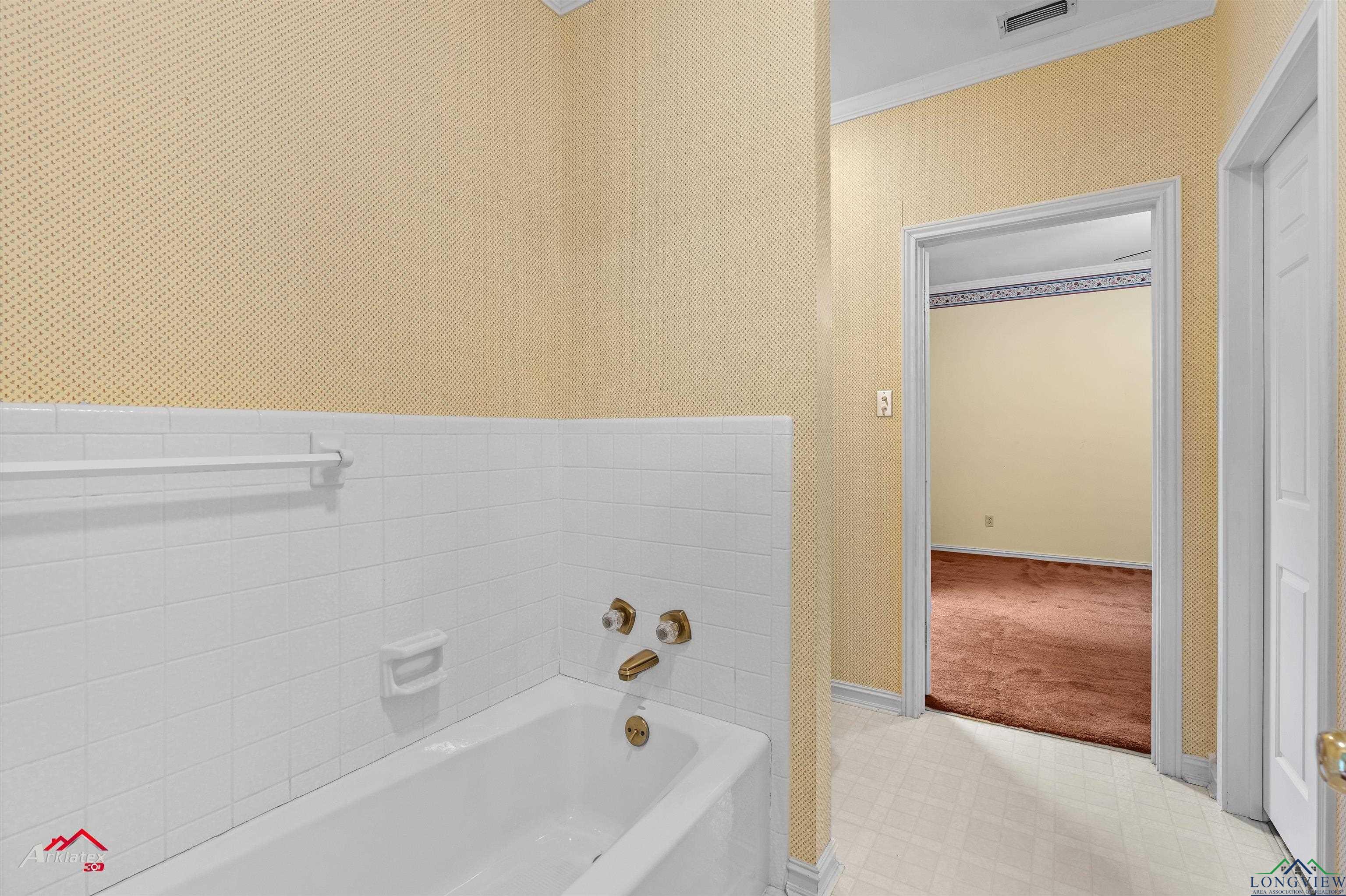 825 University Dr, Carthage, Texas image 27