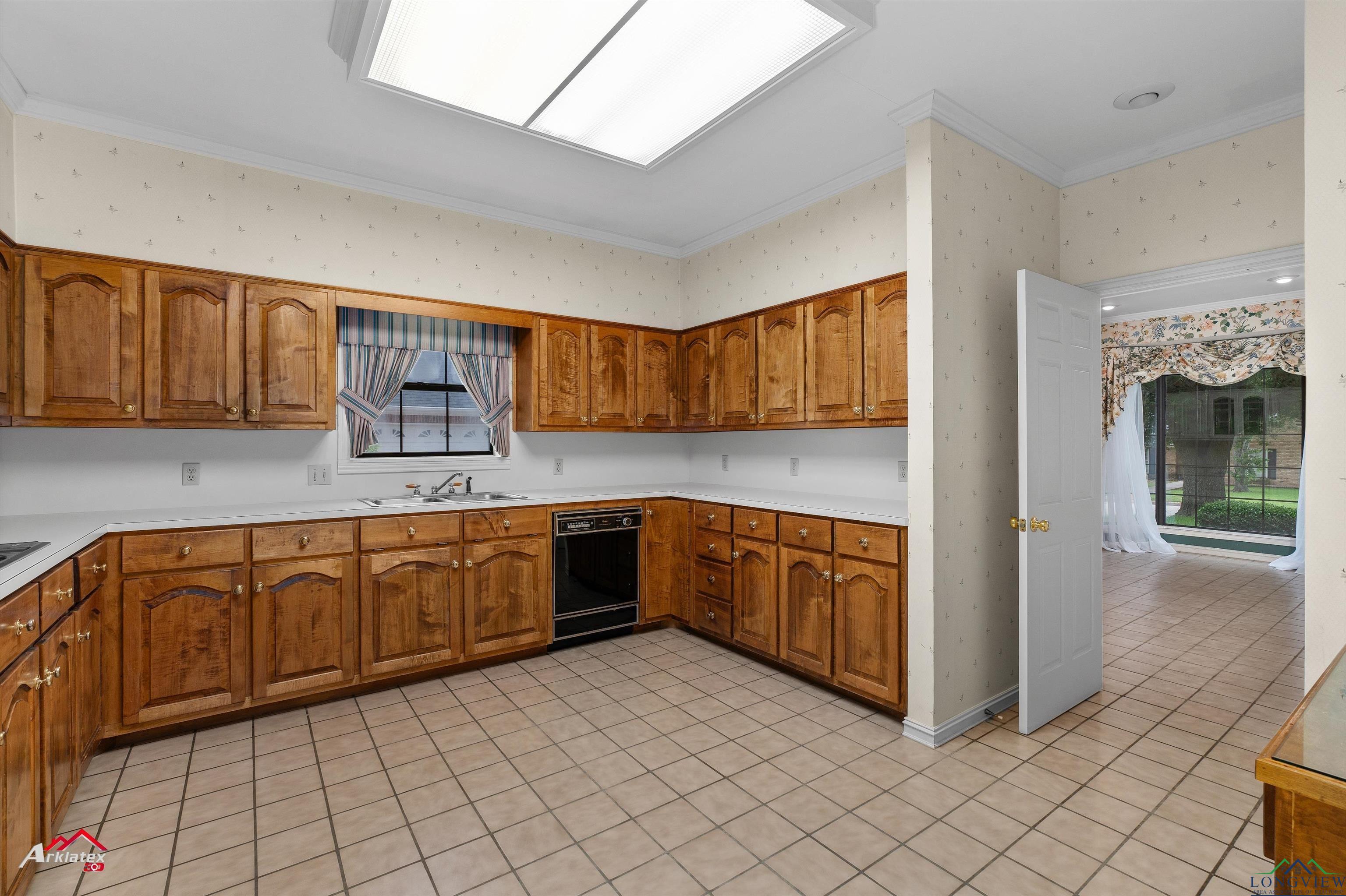 825 University Dr, Carthage, Texas image 14