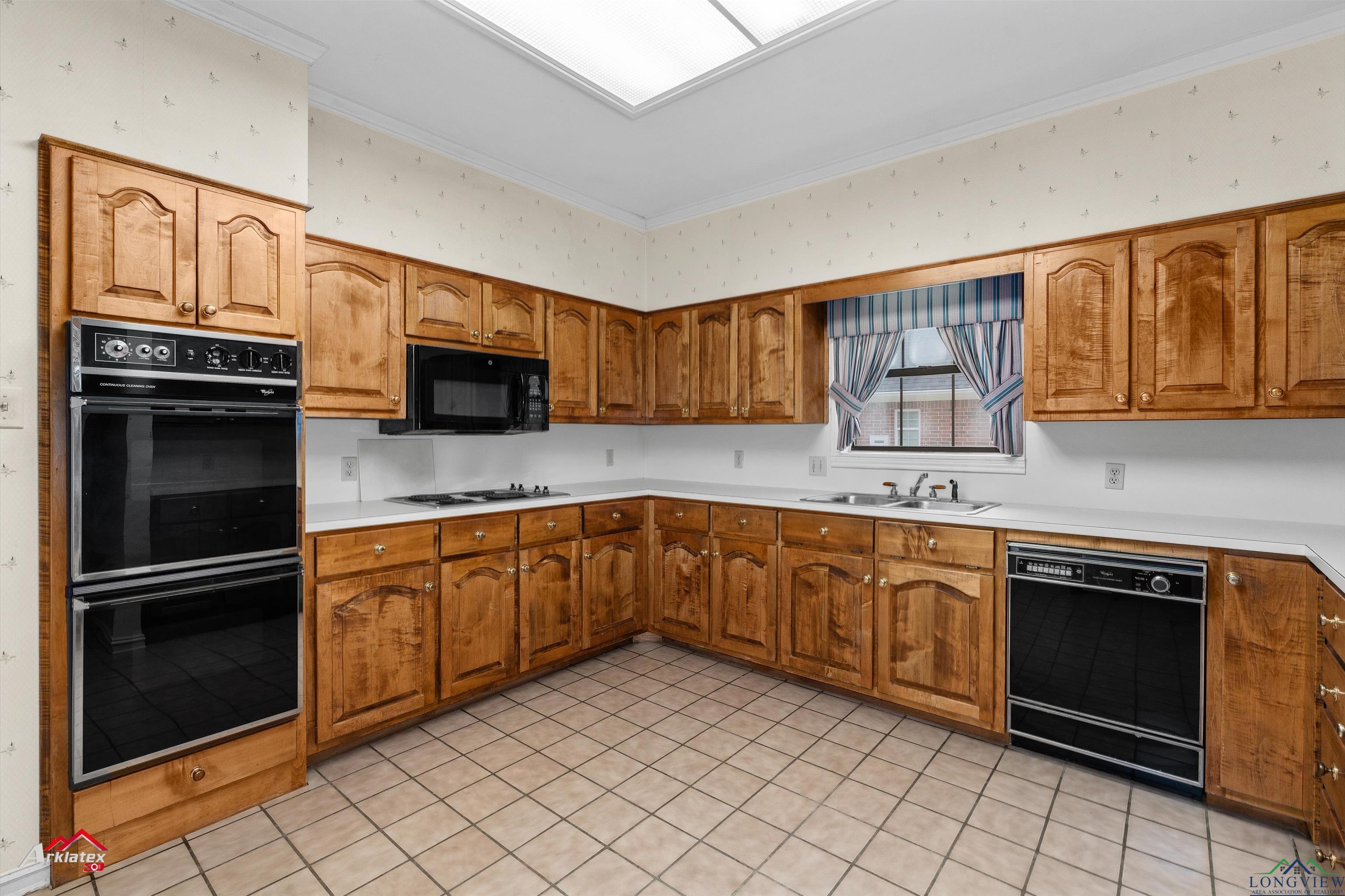 825 University Dr, Carthage, Texas image 13