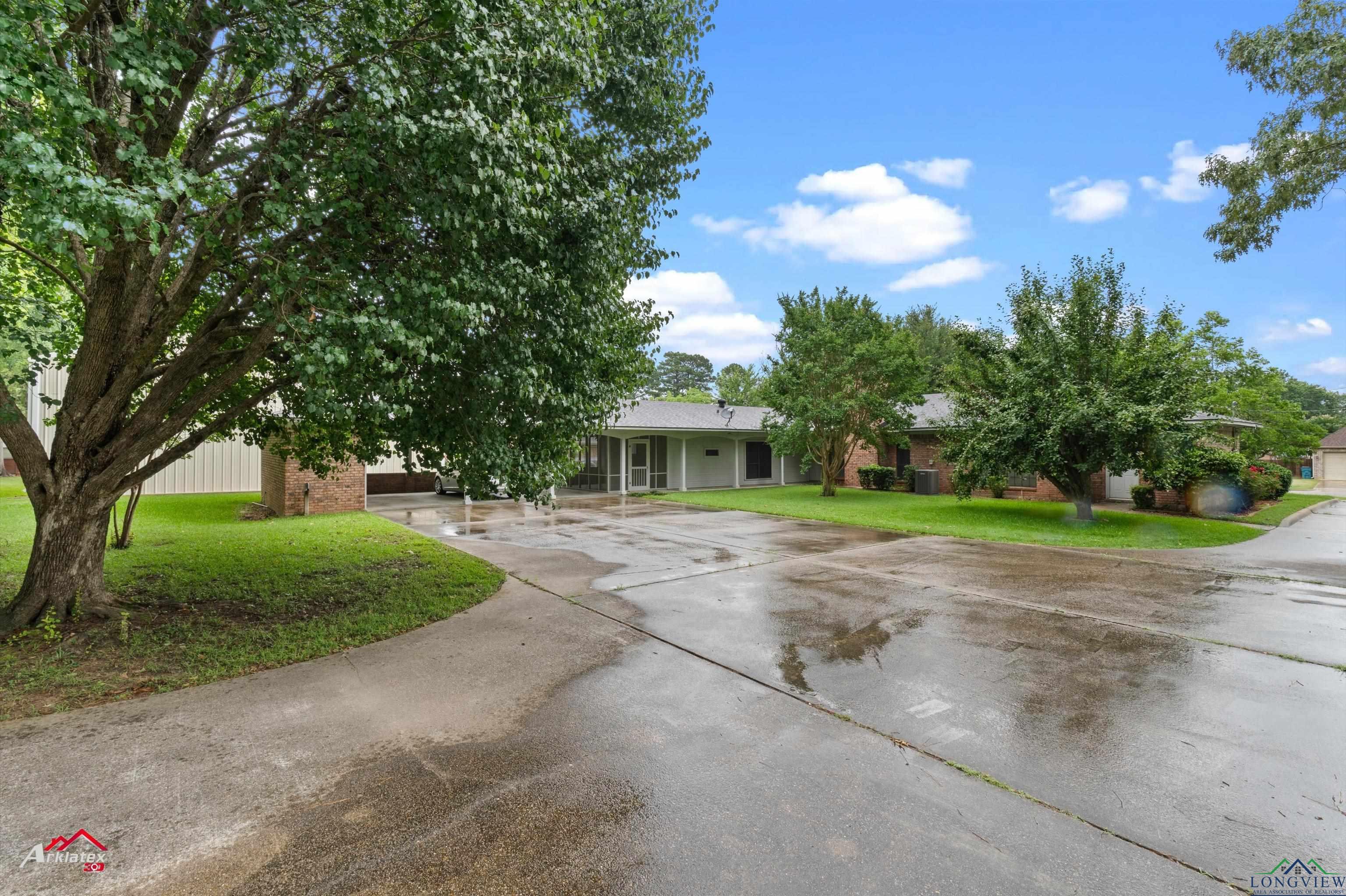825 University Dr, Carthage, Texas image 2