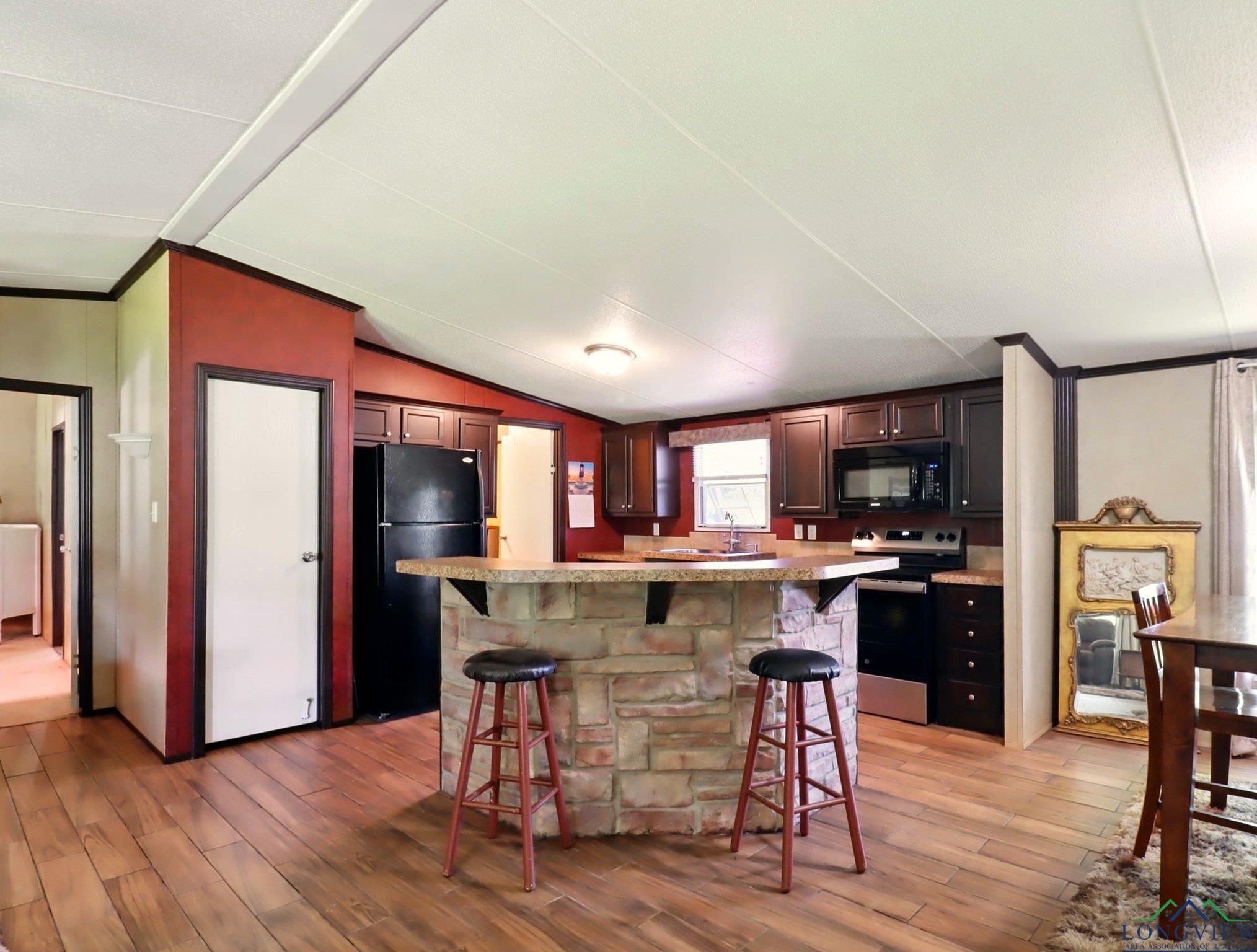 112 Melody Dr, Gladewater, Texas image 10