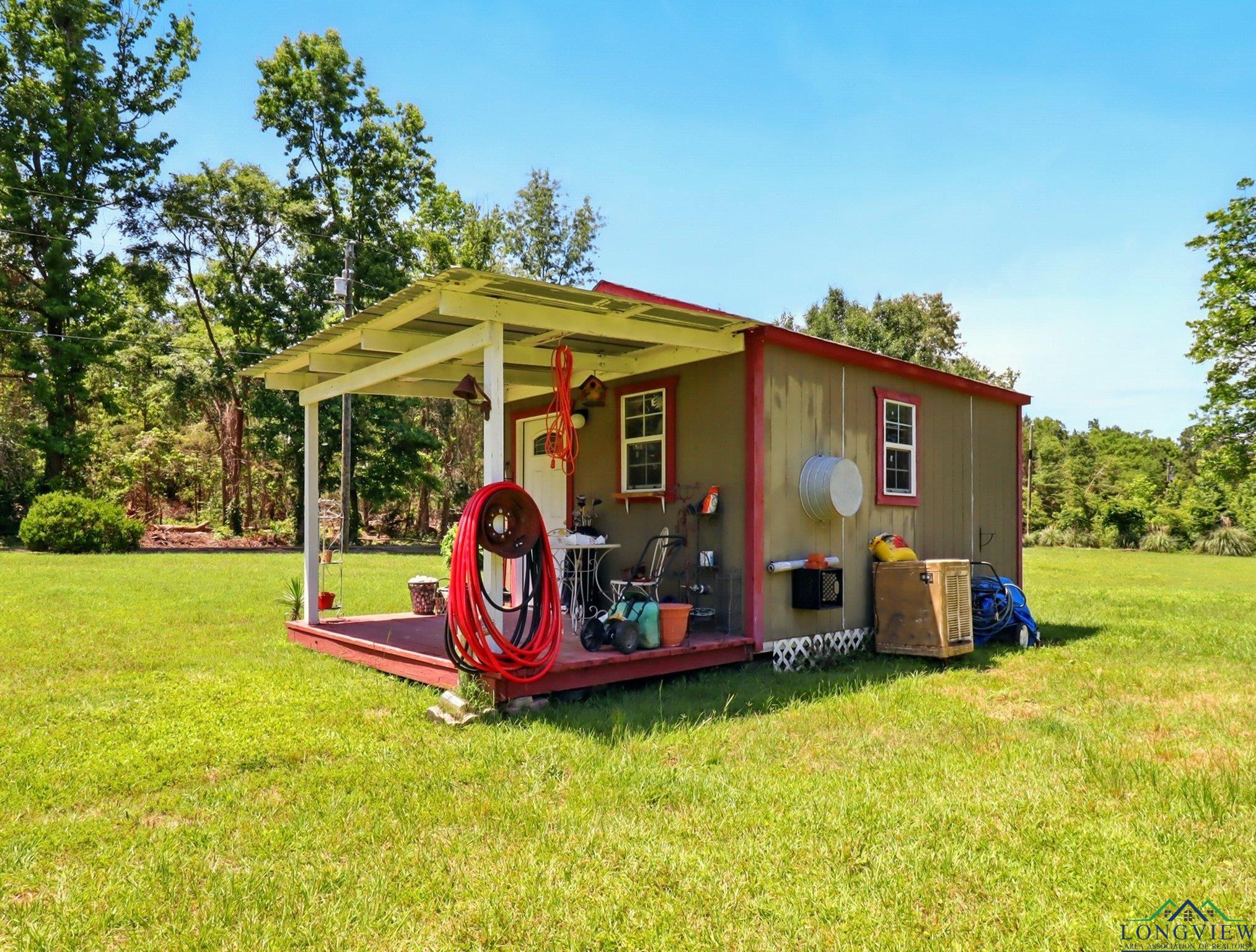 112 Melody Dr, Gladewater, Texas image 9