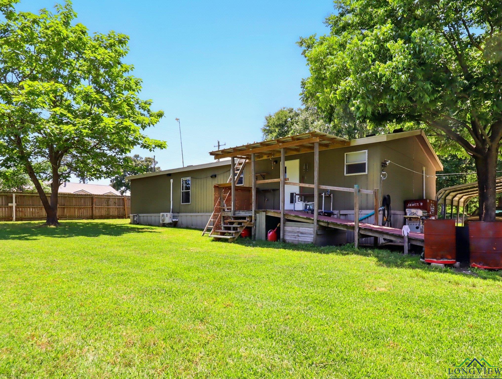 112 Melody Dr, Gladewater, Texas image 24