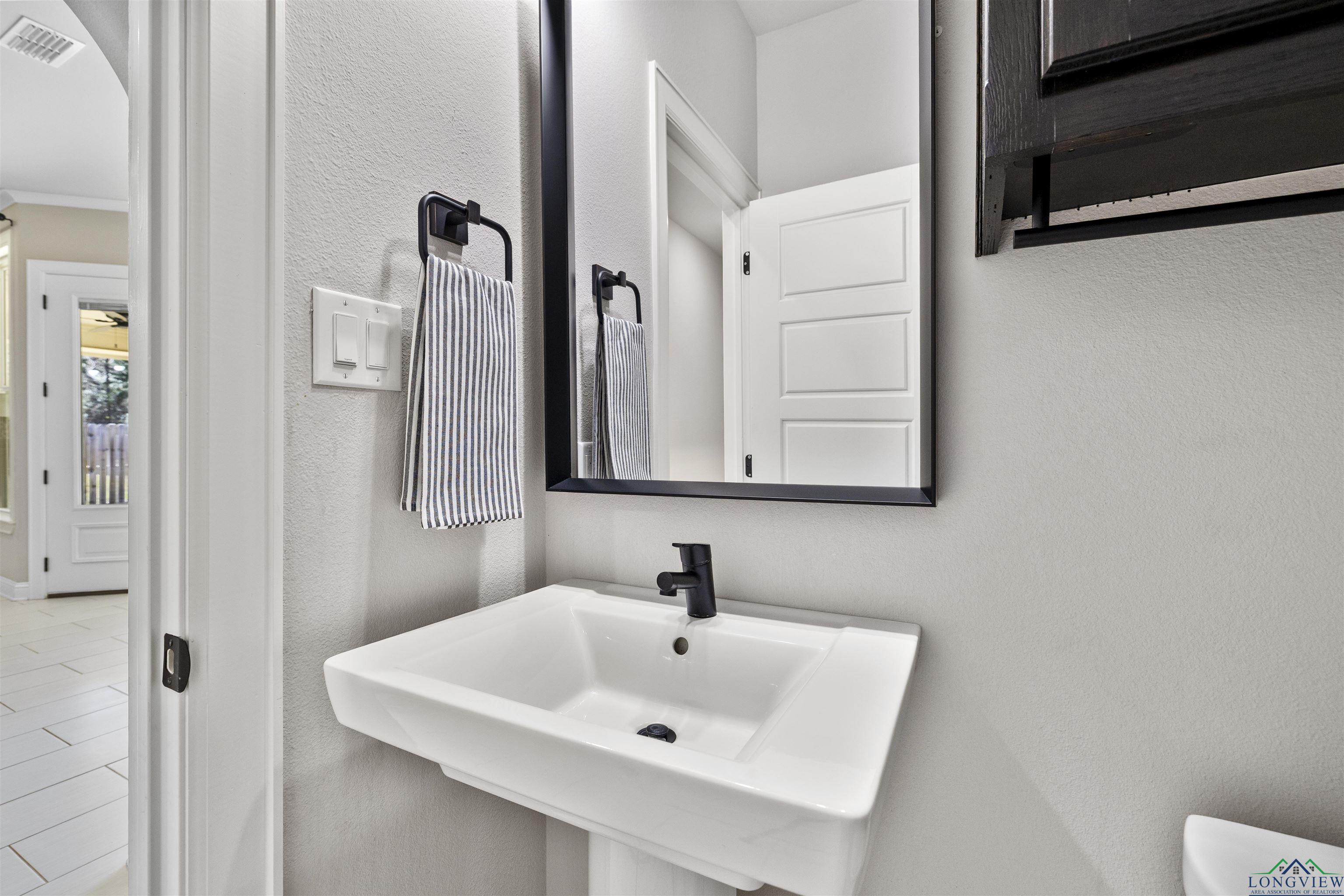 2242 Rana Park, Tyler, Texas image 16