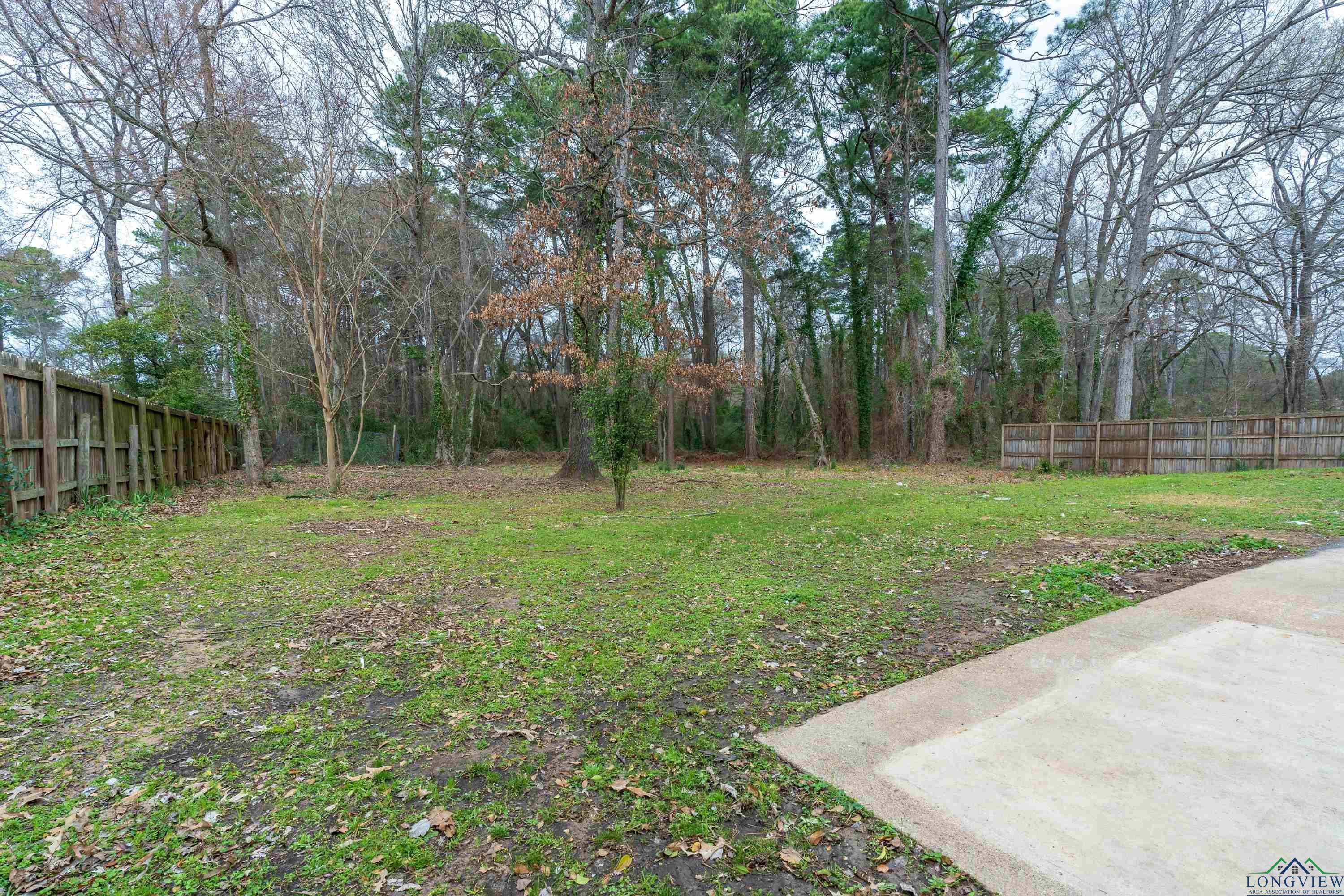 801 Myrtle St, Longview, Texas image 22
