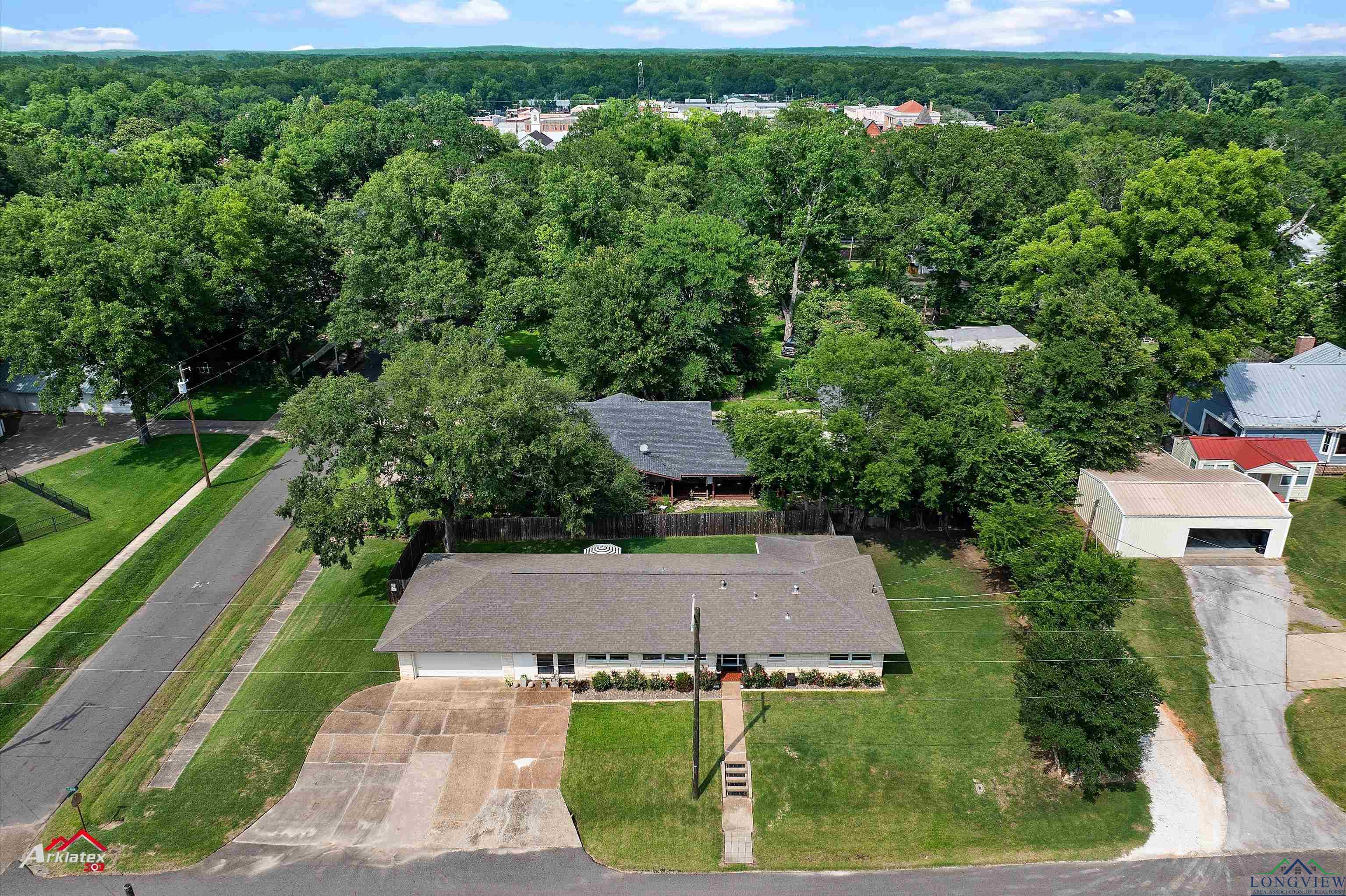 108 N Jackson Street, Jefferson, Texas image 3