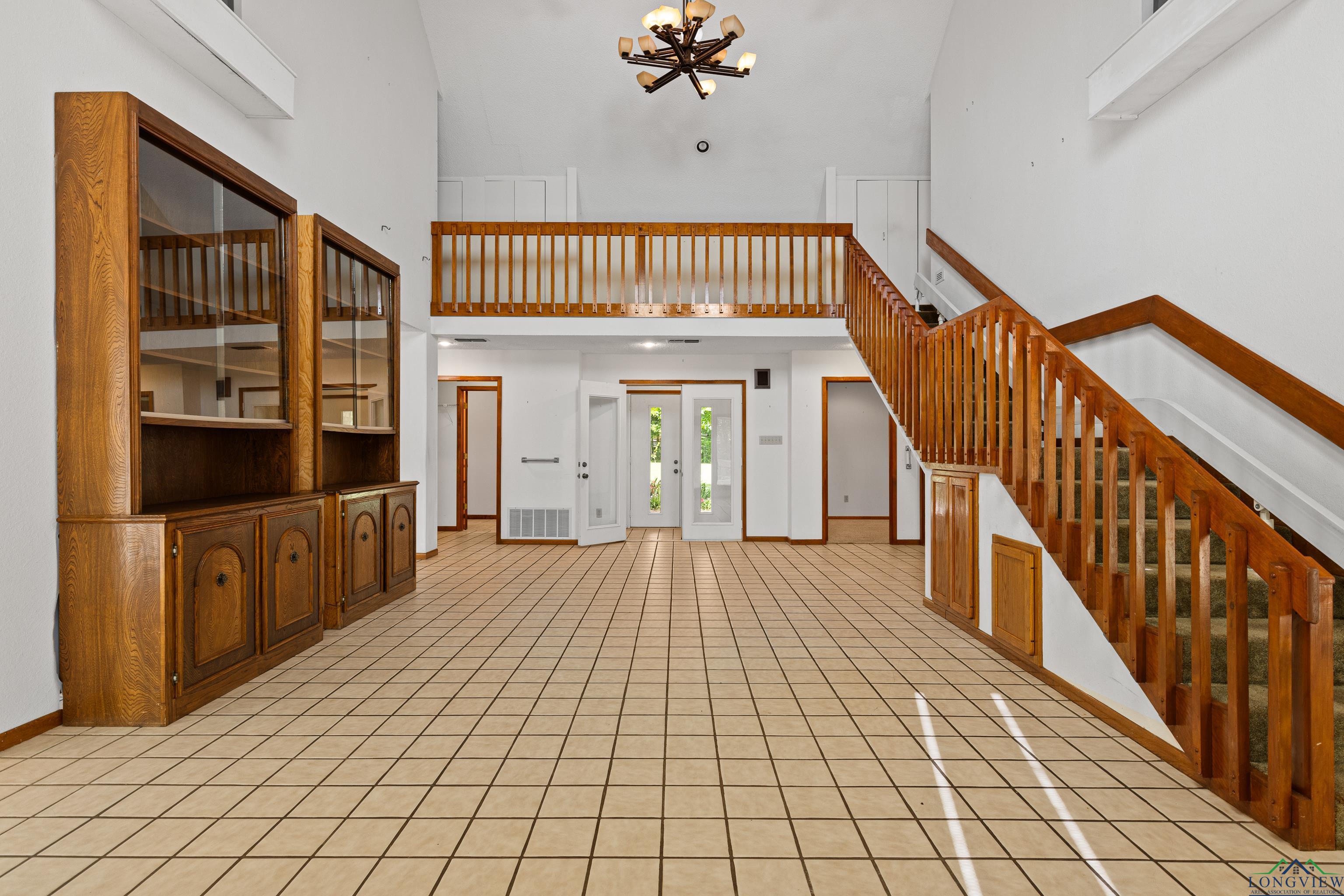 1626 Meadows Ln, Longview, Texas image 5