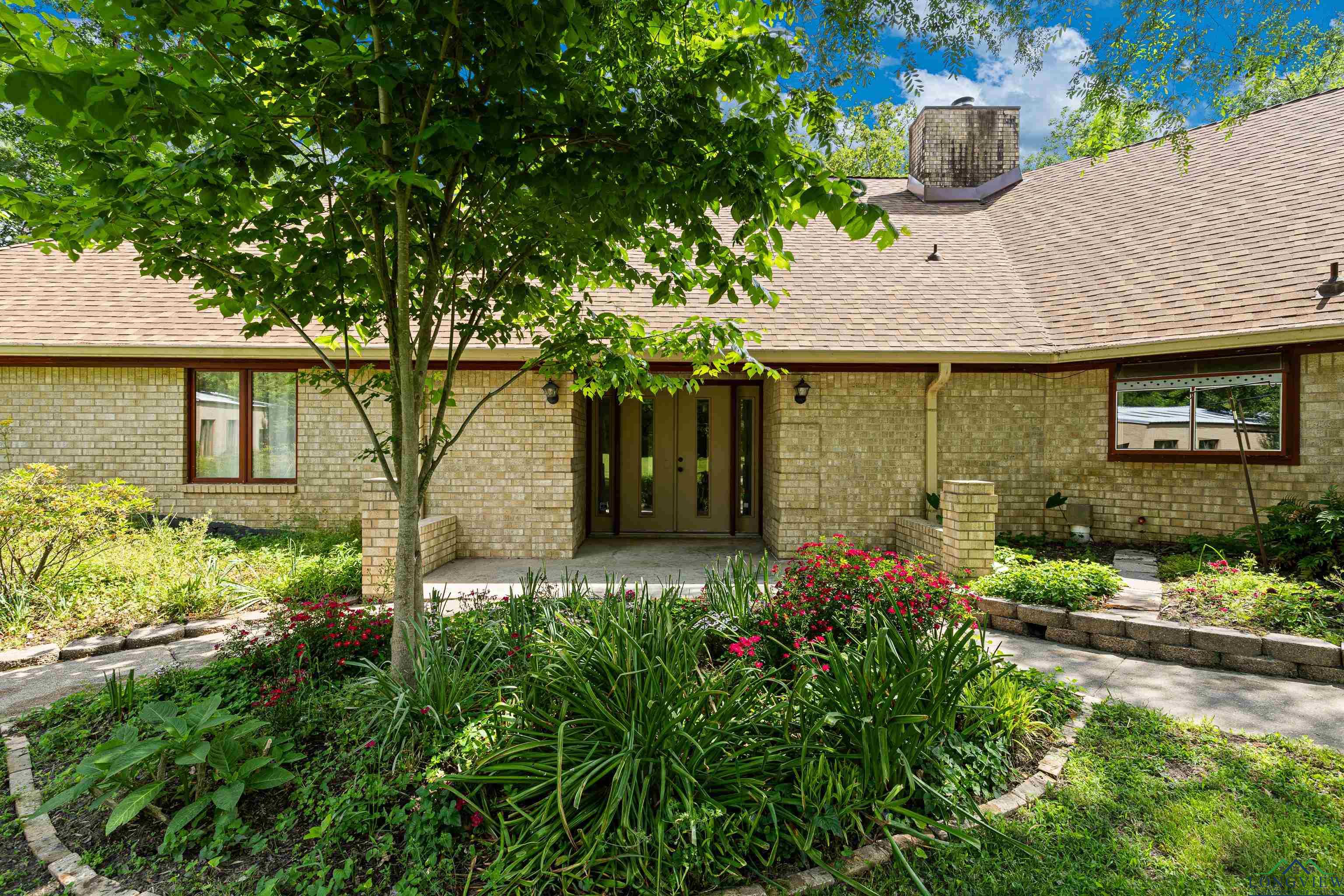 1626 Meadows Ln, Longview, Texas image 2
