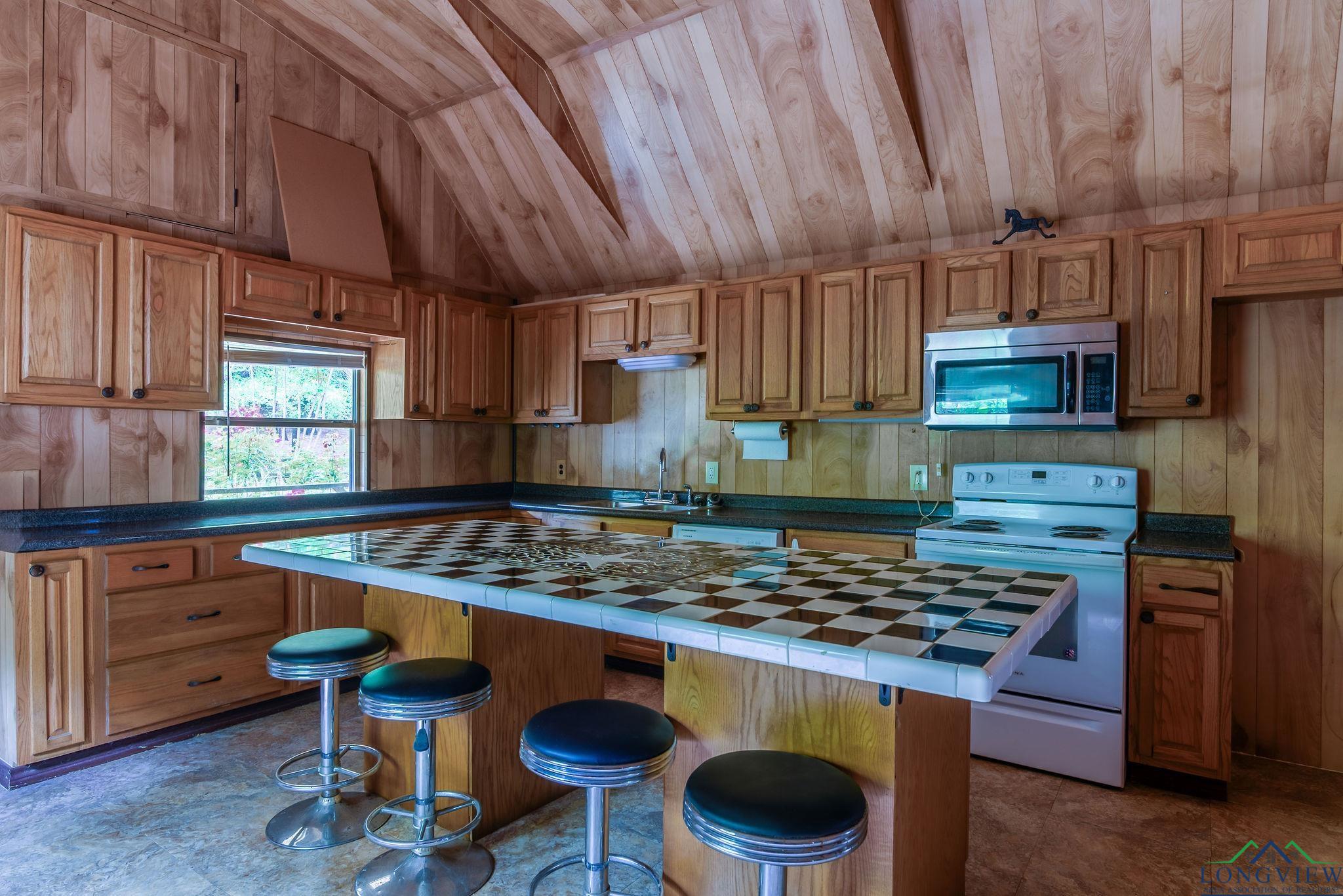 1738 White Cedar Rd, Big Sandy, Texas image 4